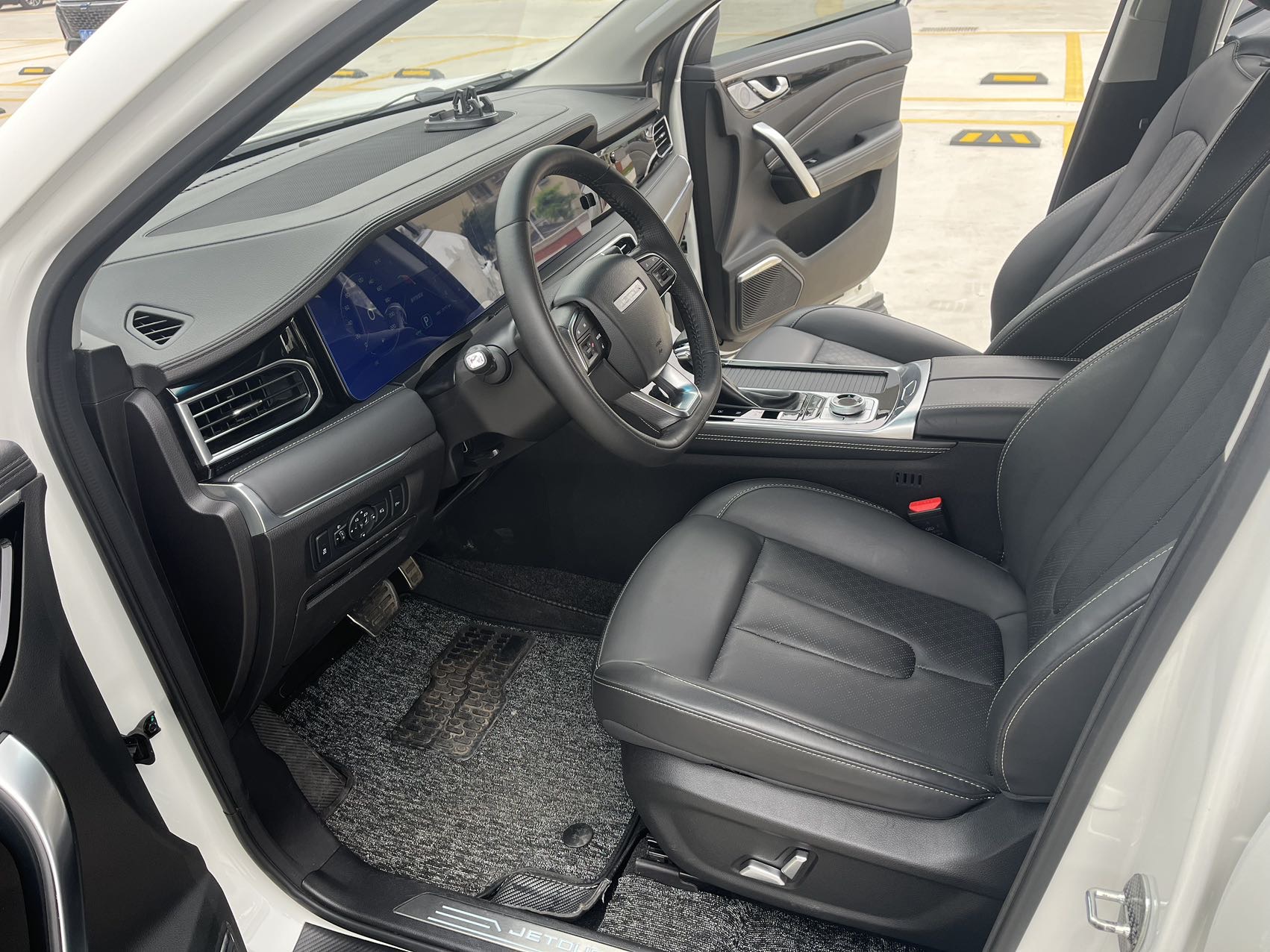 JETOUR 2021 X90 1.6T Yingzun Edition 7-Seater
