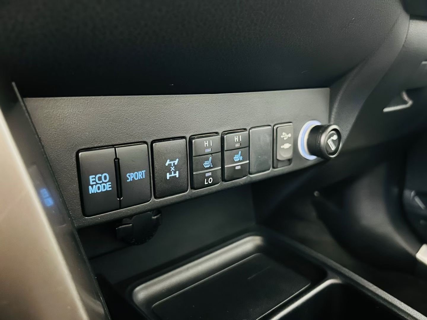 Toyota 2016 RAV4 2.5 4WD Elite