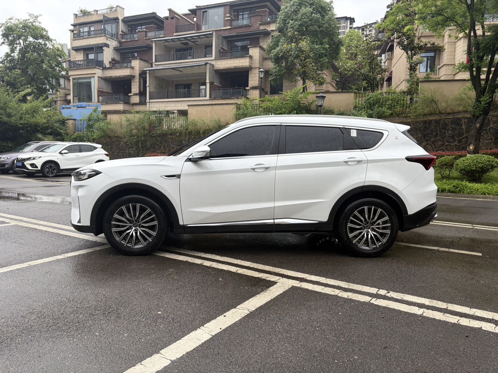 JETOUR 2023 X70 PLUS 1.5T Yongzhe PLUS 7-Seater