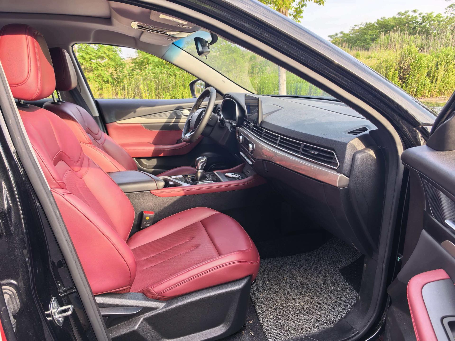 JETOUR 2025 X70 1.5T Beyond Edition 5-Seater