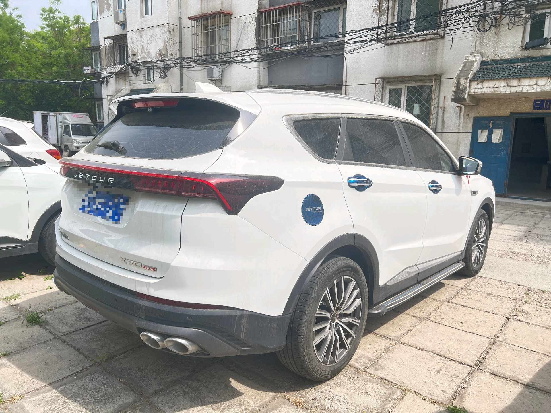 捷途 2023款 X70 PLUS 1.5T 勇者PLUS7座