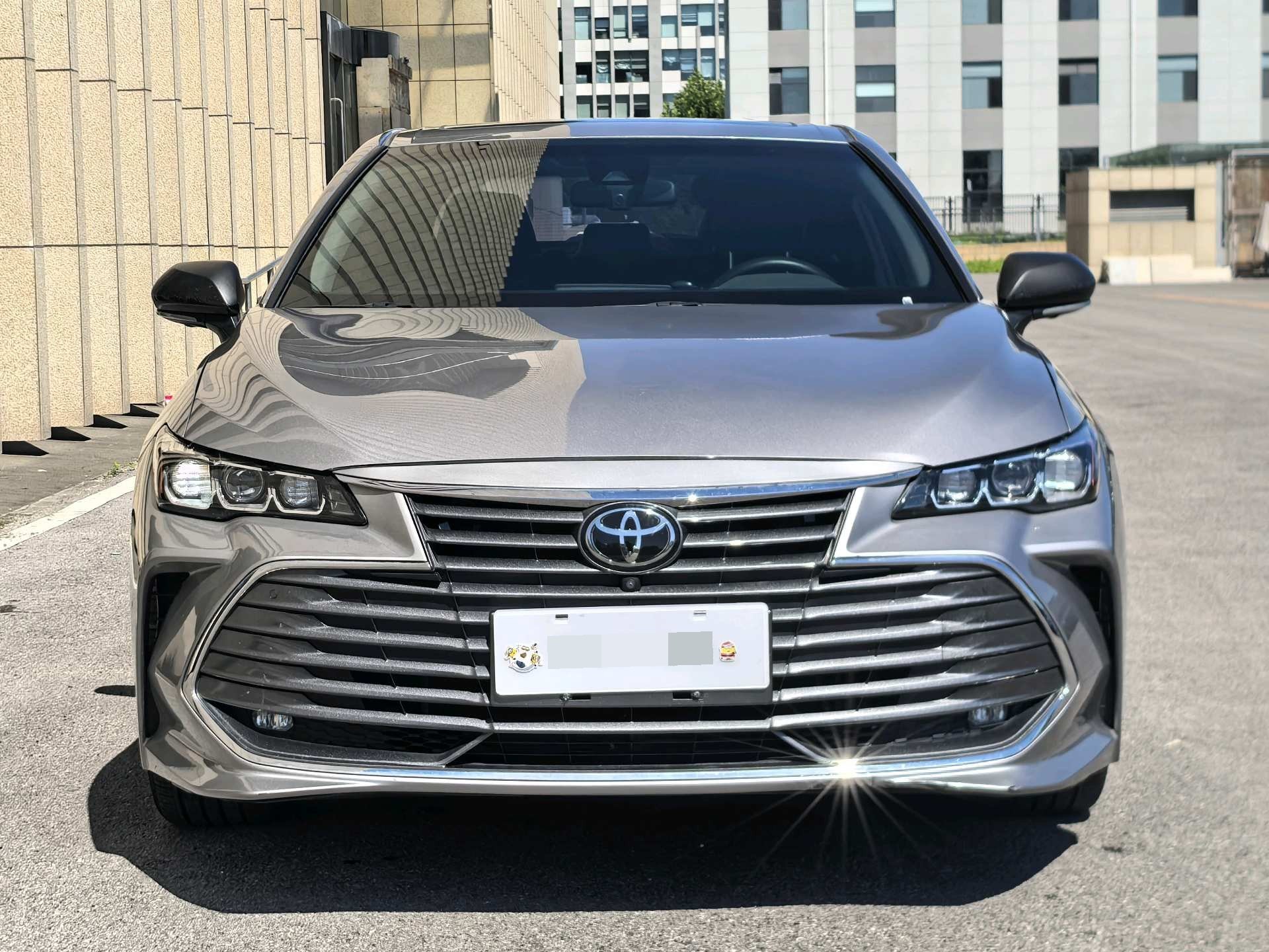Toyota 2019 Avalon 2.0 CVT XLE Premium