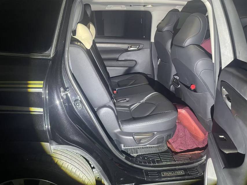 Toyota 2022 Highlander Hybrid 2.5 CVT 4WD Premium 7-Seater