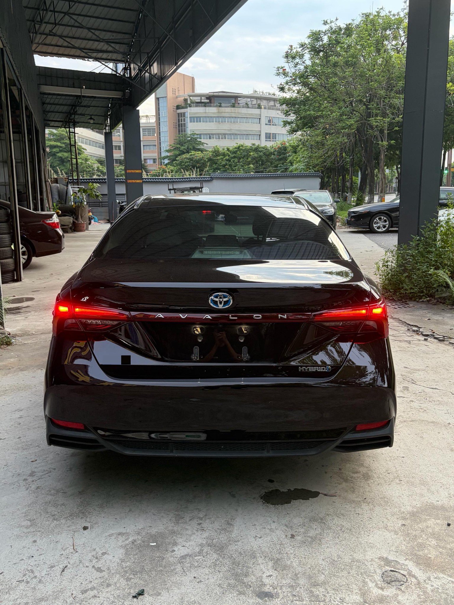 Toyota 2019 Avalon Hybrid 2.5 CVT Luxury Edition