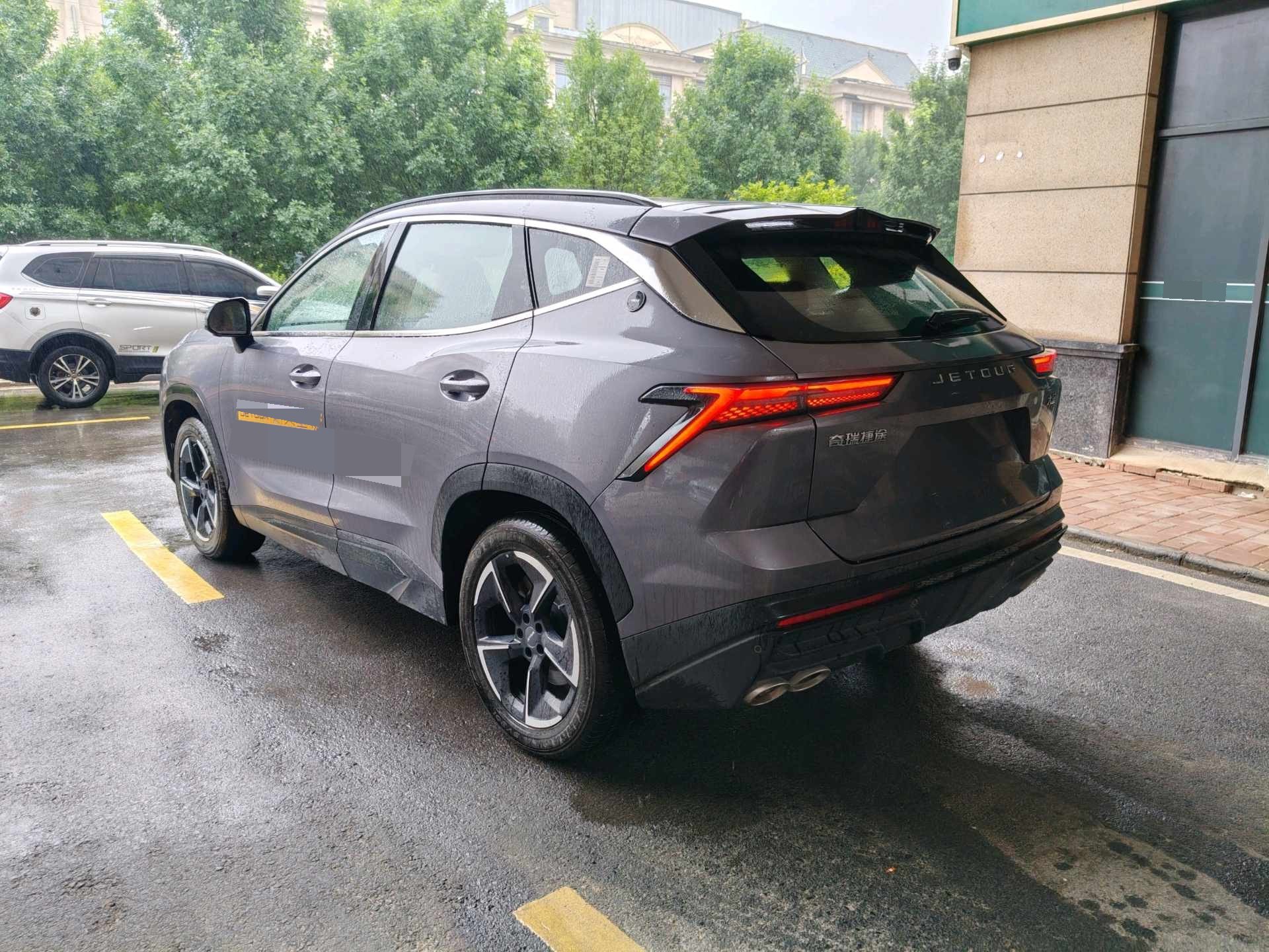 JETOUR 2025 Dasheng 1.5TD Flagship Edition