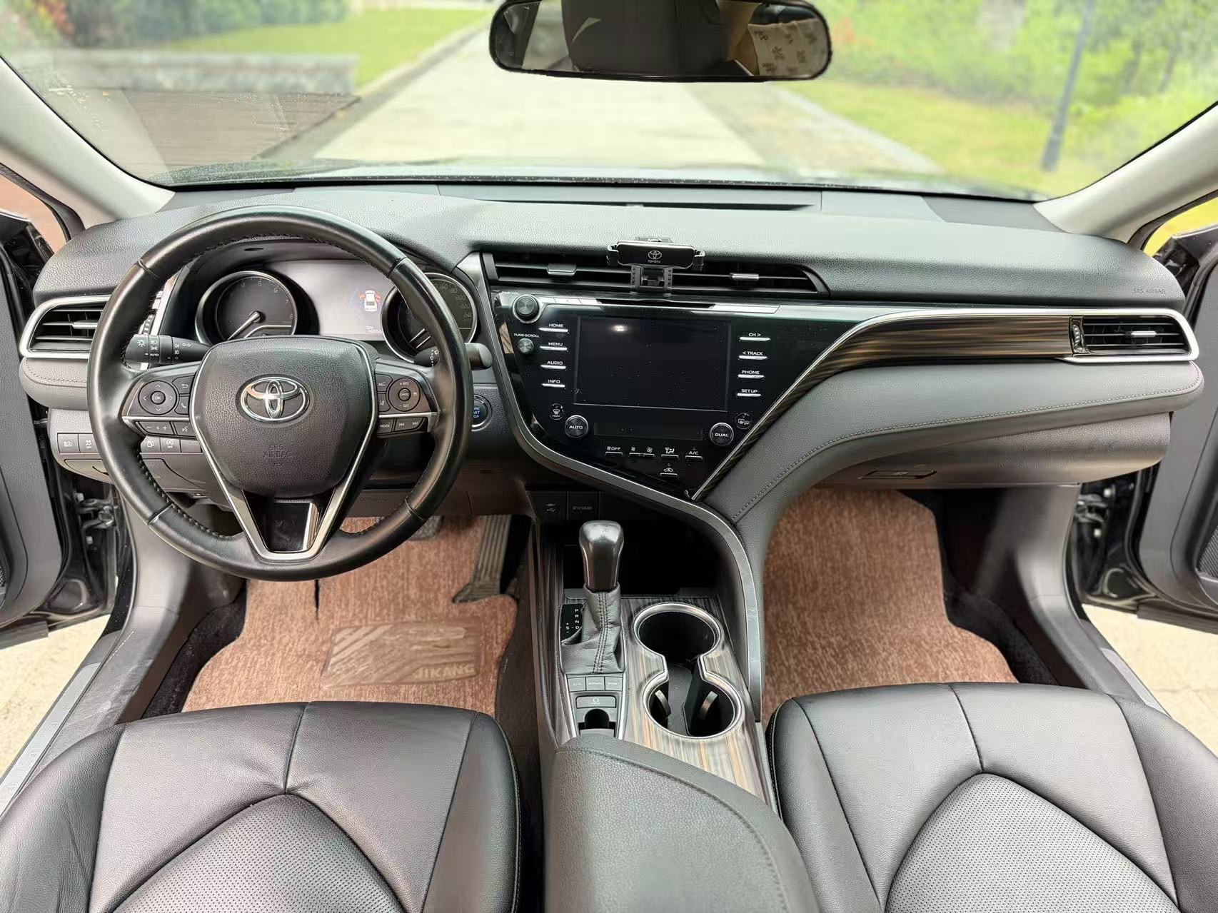 Toyota 2018 Camry 2.5G Luxury