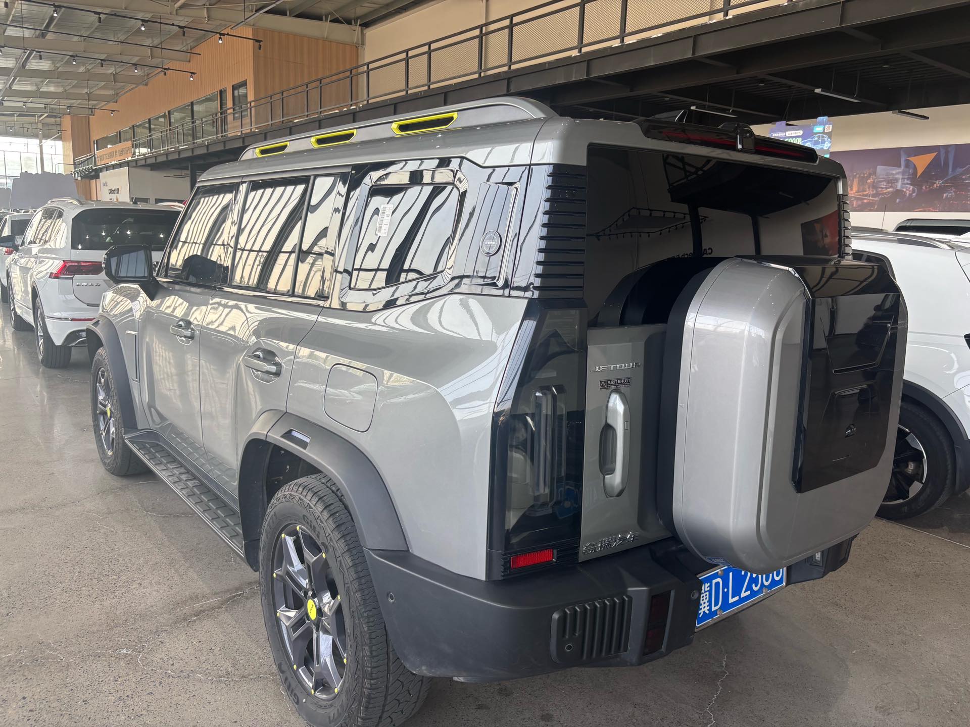 JETOUR 2023 Traveler 2.0T 4WD Cross PRO+