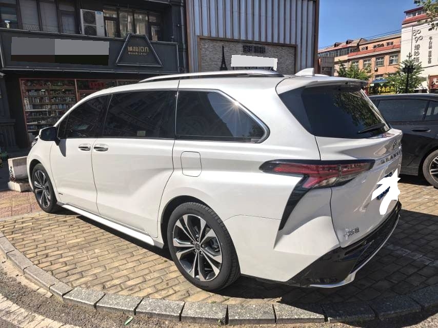 Toyota 2024 Granvia HYBRID 2.5 CVT Premium ULTRA Edition