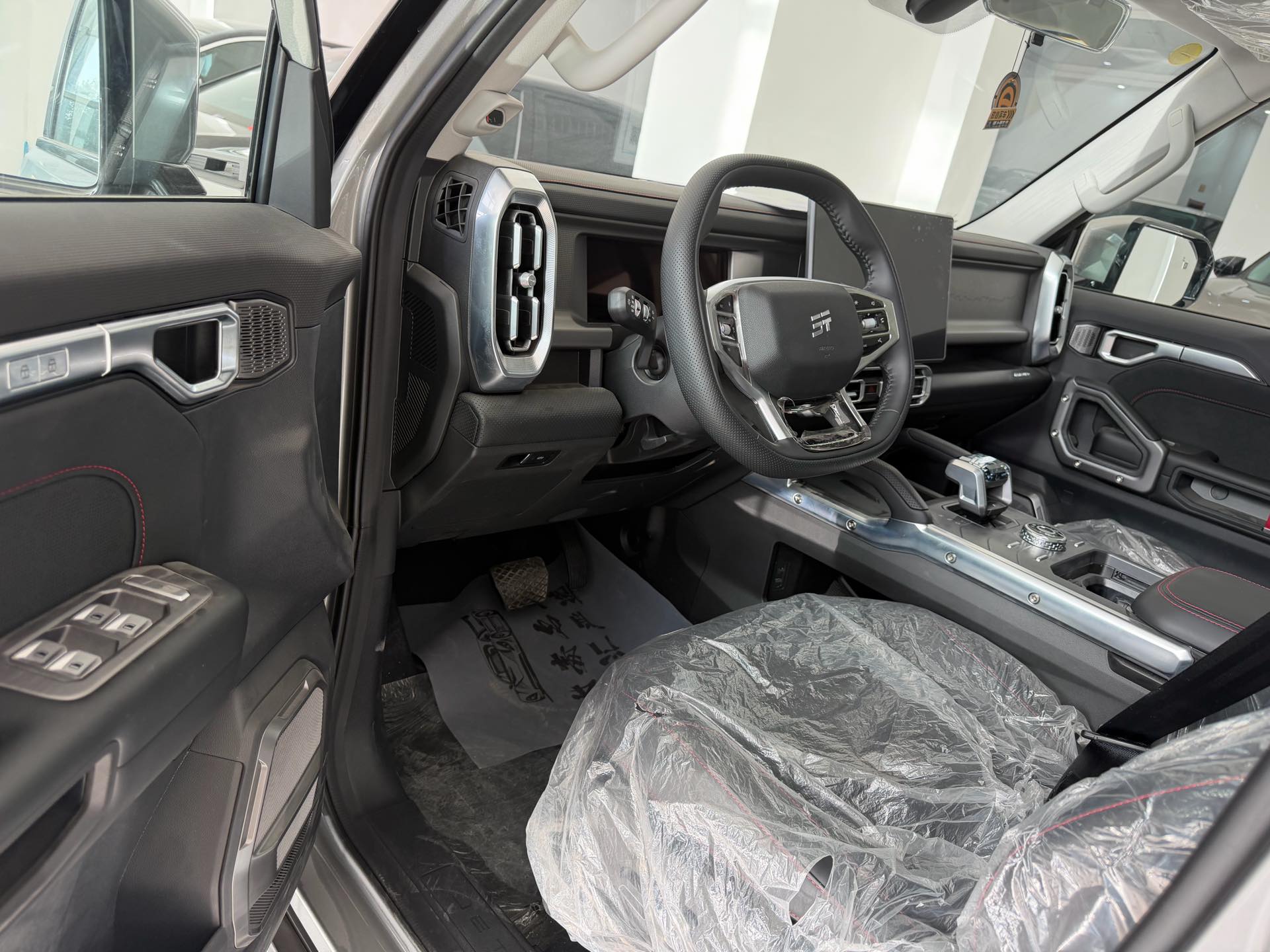 JETOUR 2025 Traveler 1.5TD 2WD Explorer Plus