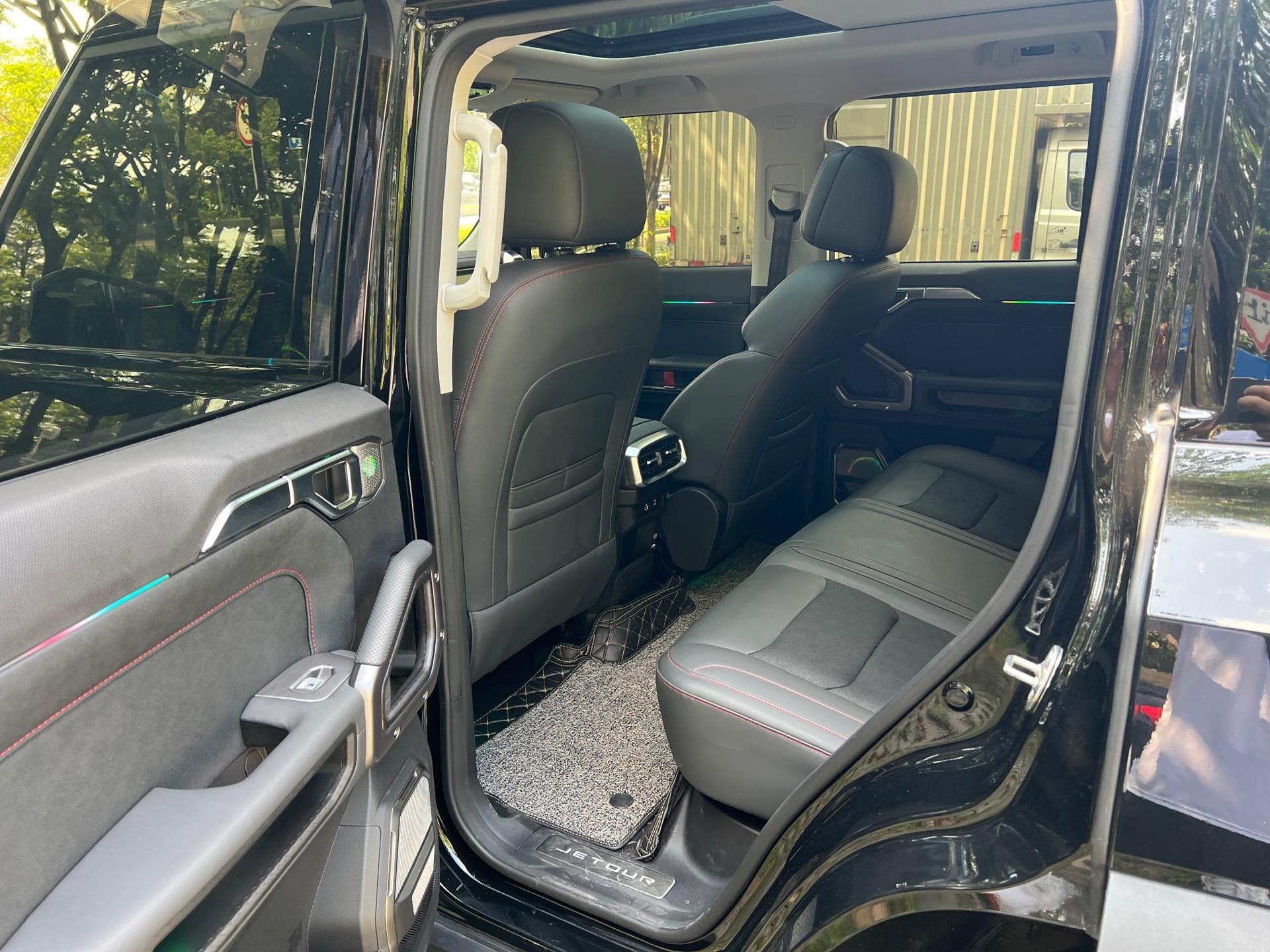 JETOUR 2023 Traveler 2.0T 4WD Conquest