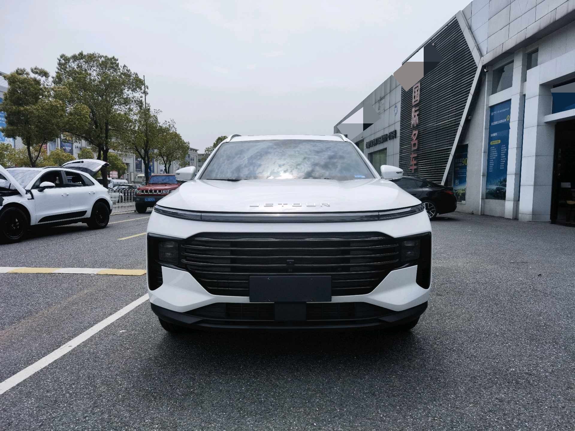 捷途 2025款 X70 PLUS 1.5T 豪华澎湃版5座