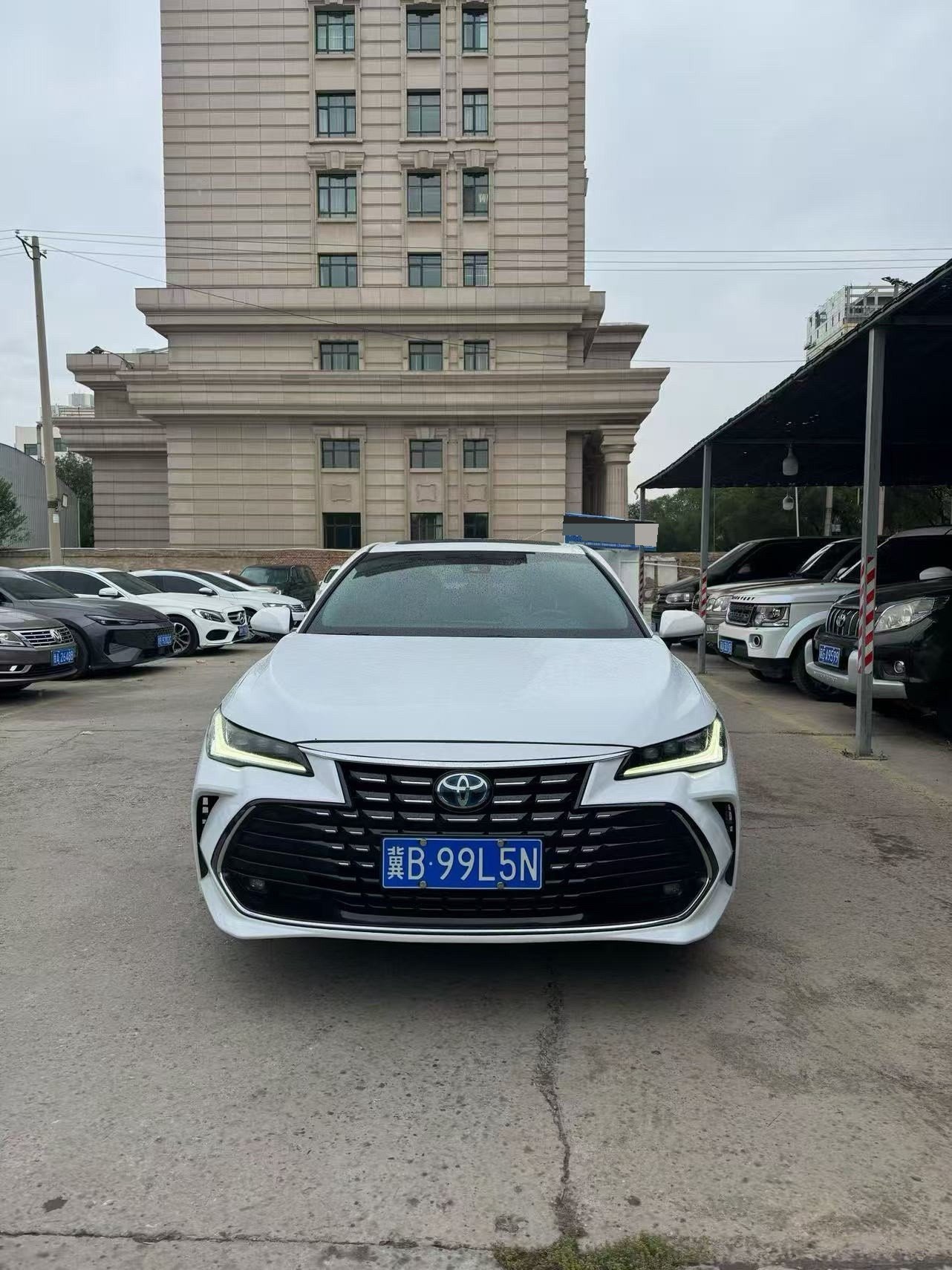 Toyota 2023 Avalon Hybrid 2.5 CVT Luxury Edition