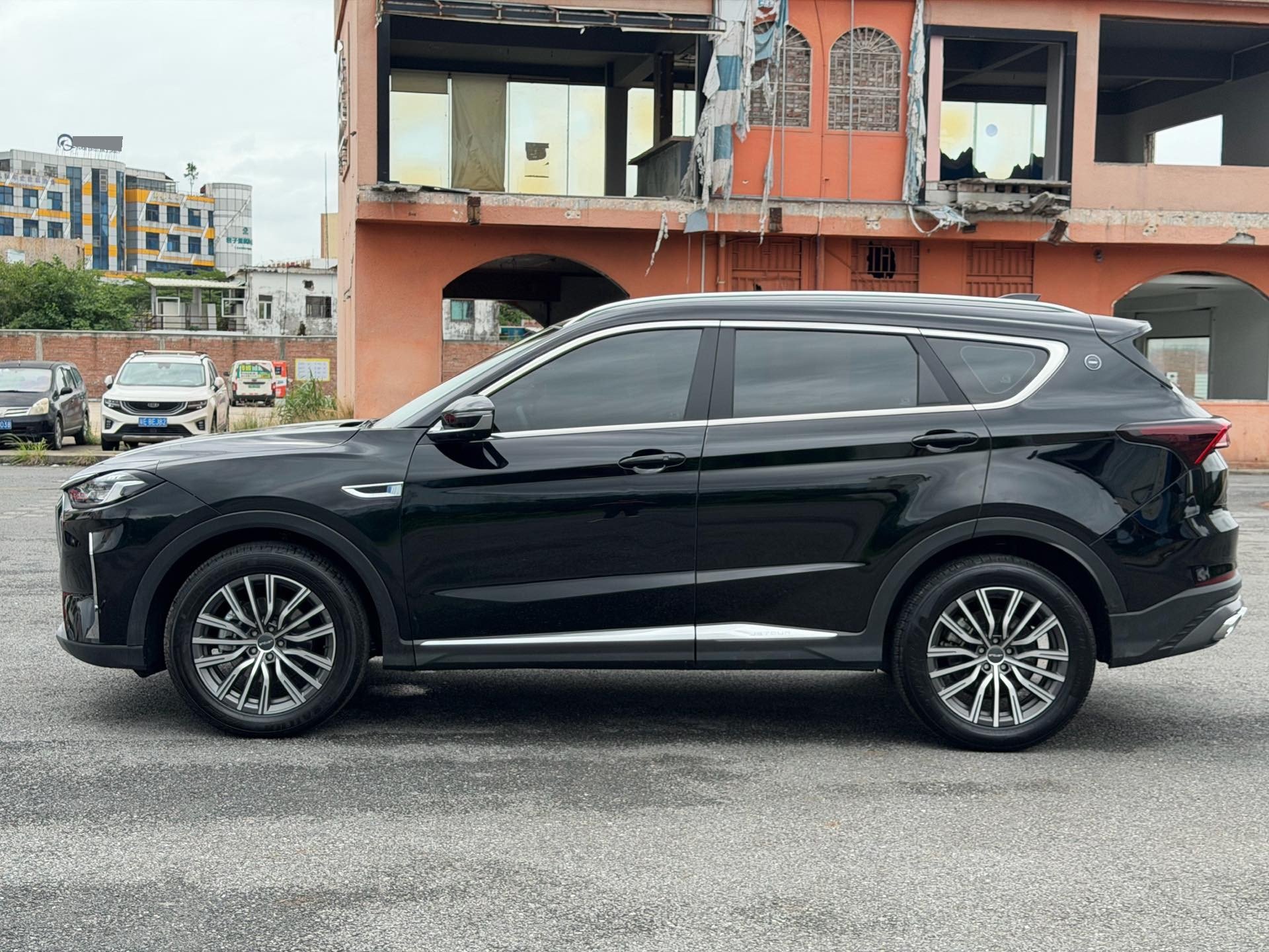 JETOUR 2024 X70 PLUS 1.5T Champion Edition MAX+ 5-Seater