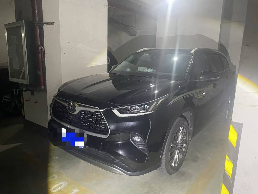 Toyota 2022 Highlander Hybrid 2.5 CVT 4WD Premium 7-Seater