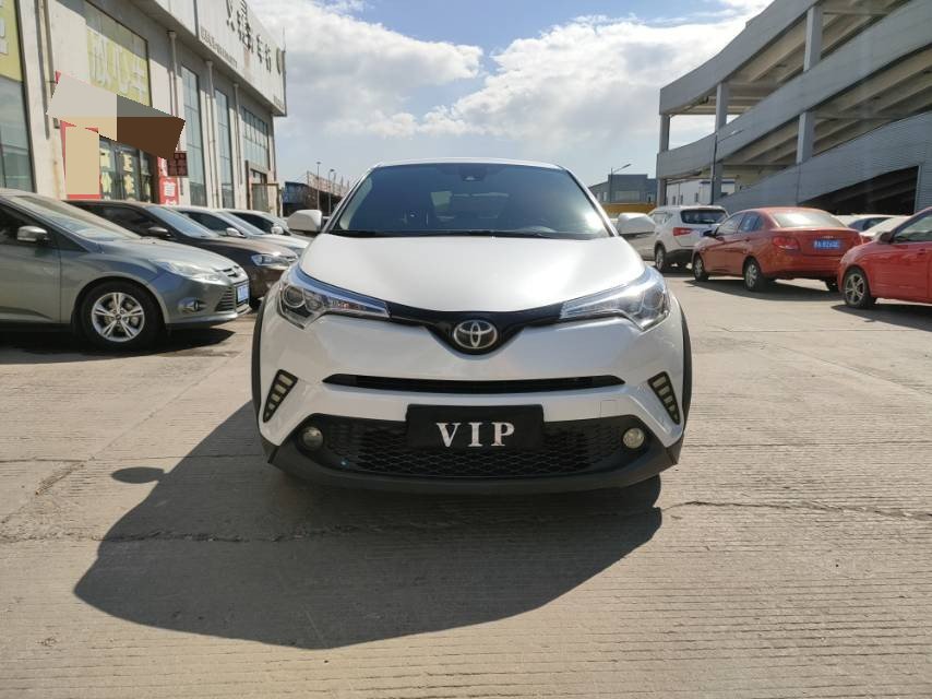 Toyota 2018 C-HR 2.0 CVT Leading Edition
