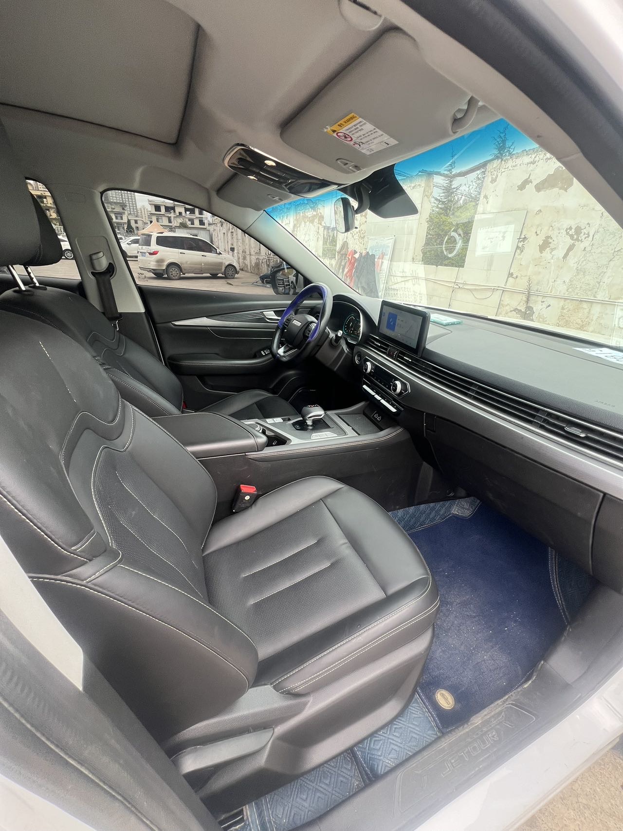 捷途 2023款 X70 1.5T 超越PRO版7座