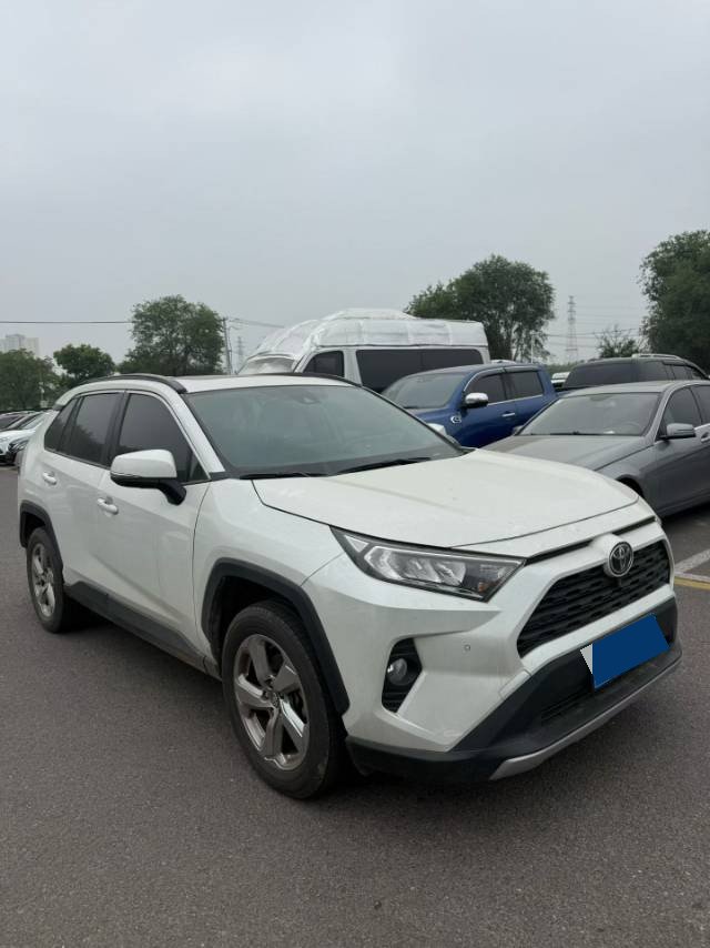 Toyota 2022 RAV4 2.0 CVT 2WD Fashion Plus