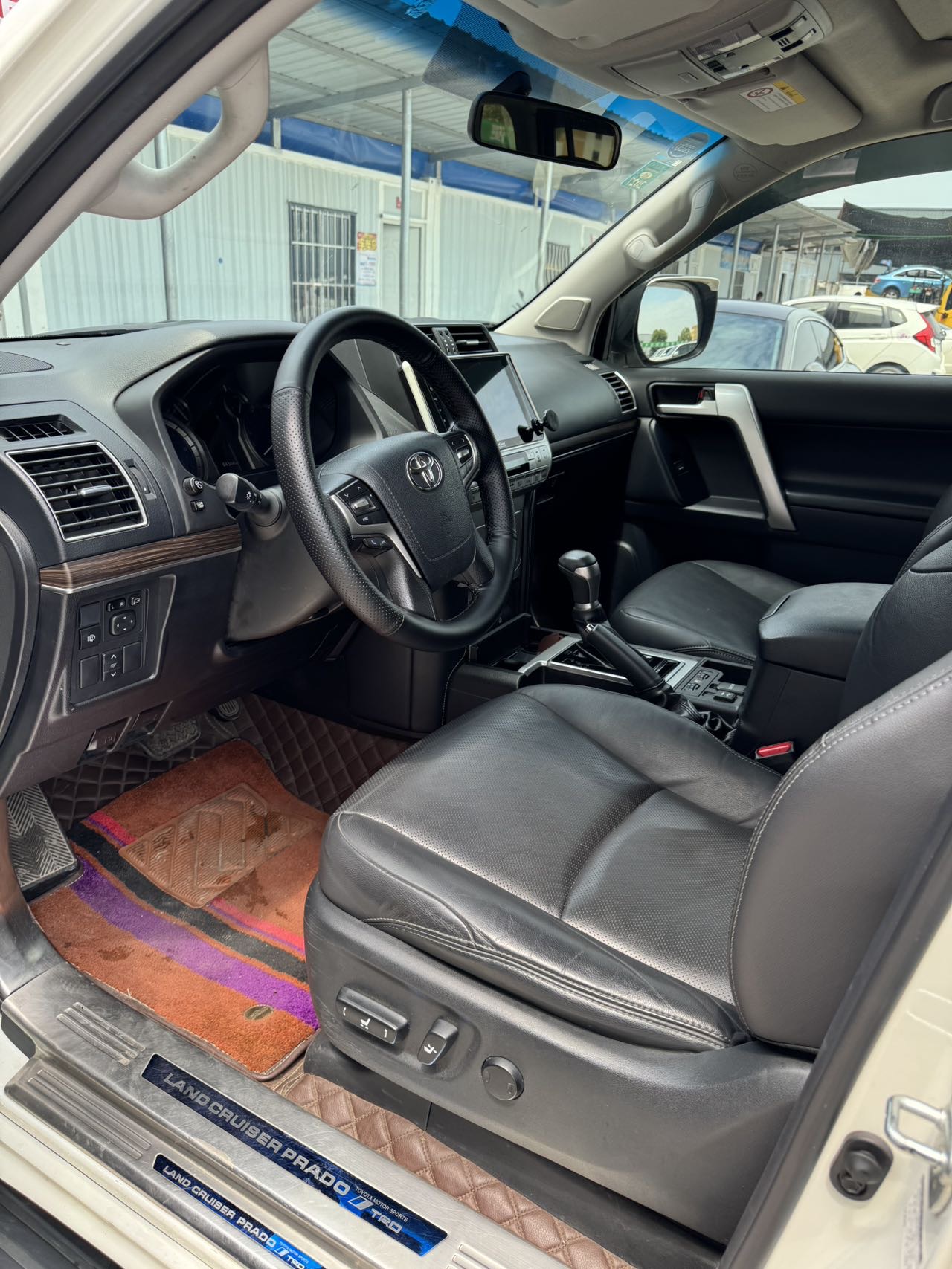 Toyota 2019 Prado 3.5 TX-L Premium (Rear-Mounted Spare Tire)