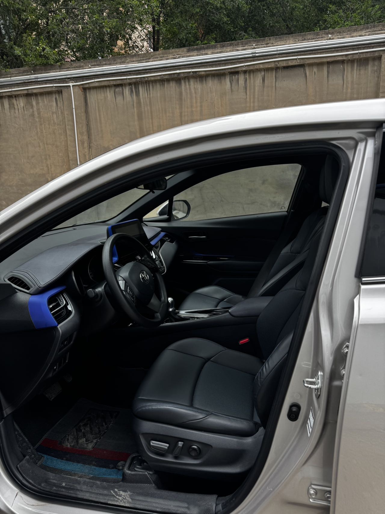 Toyota 2020 C-HR 2.0 CVT Leading Edition