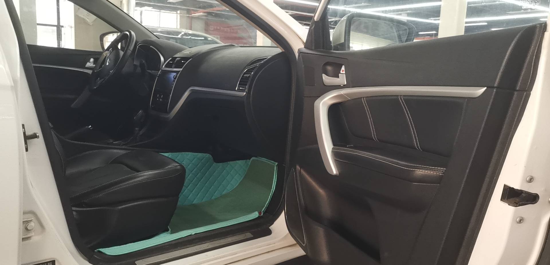 Geely 2016 Emgrand Sedan 1.5 CVT Upward Edition