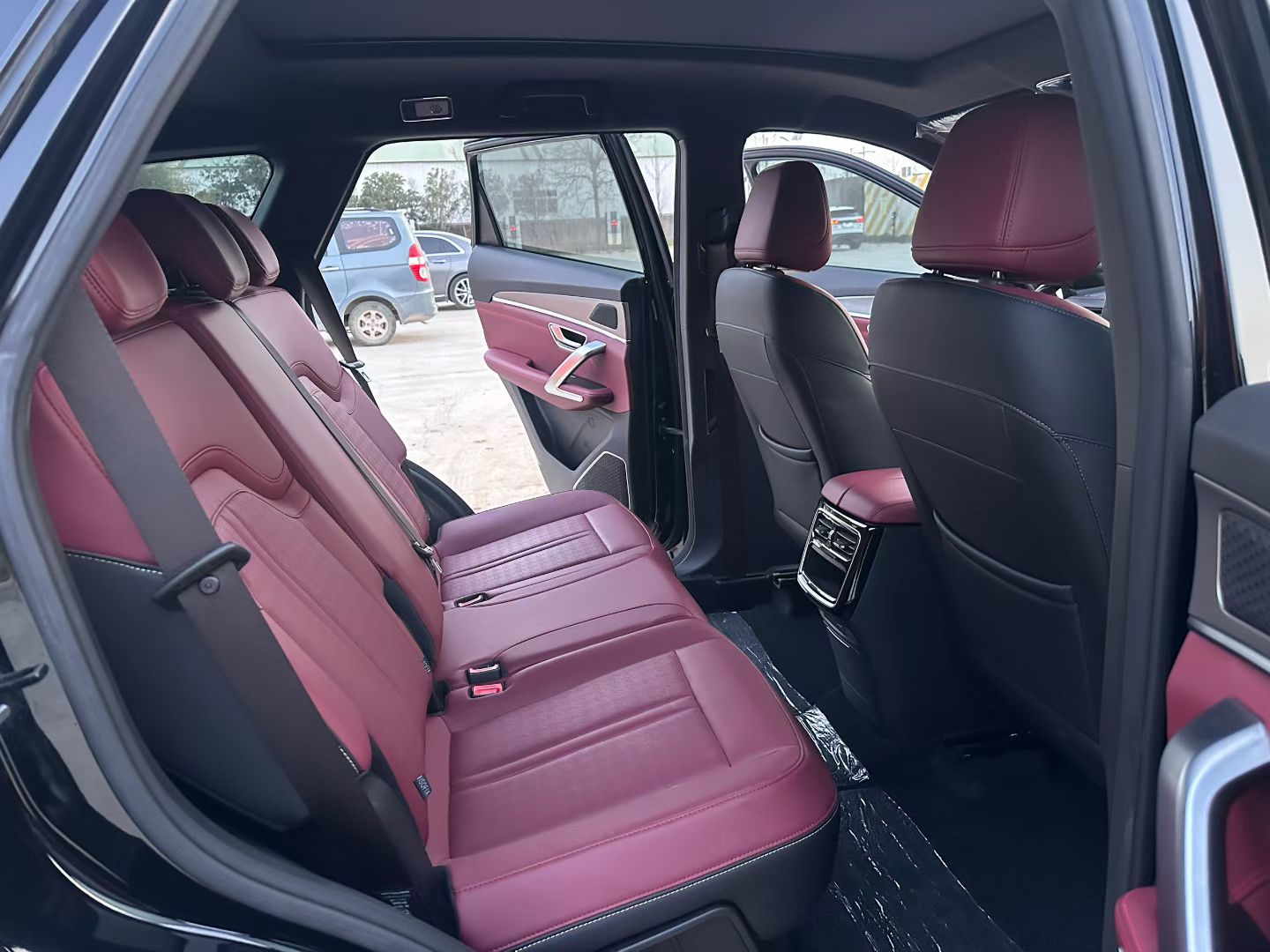 JETOUR 2025 X70 PLUS 1.5T Champion Edition MAX 5-Seater