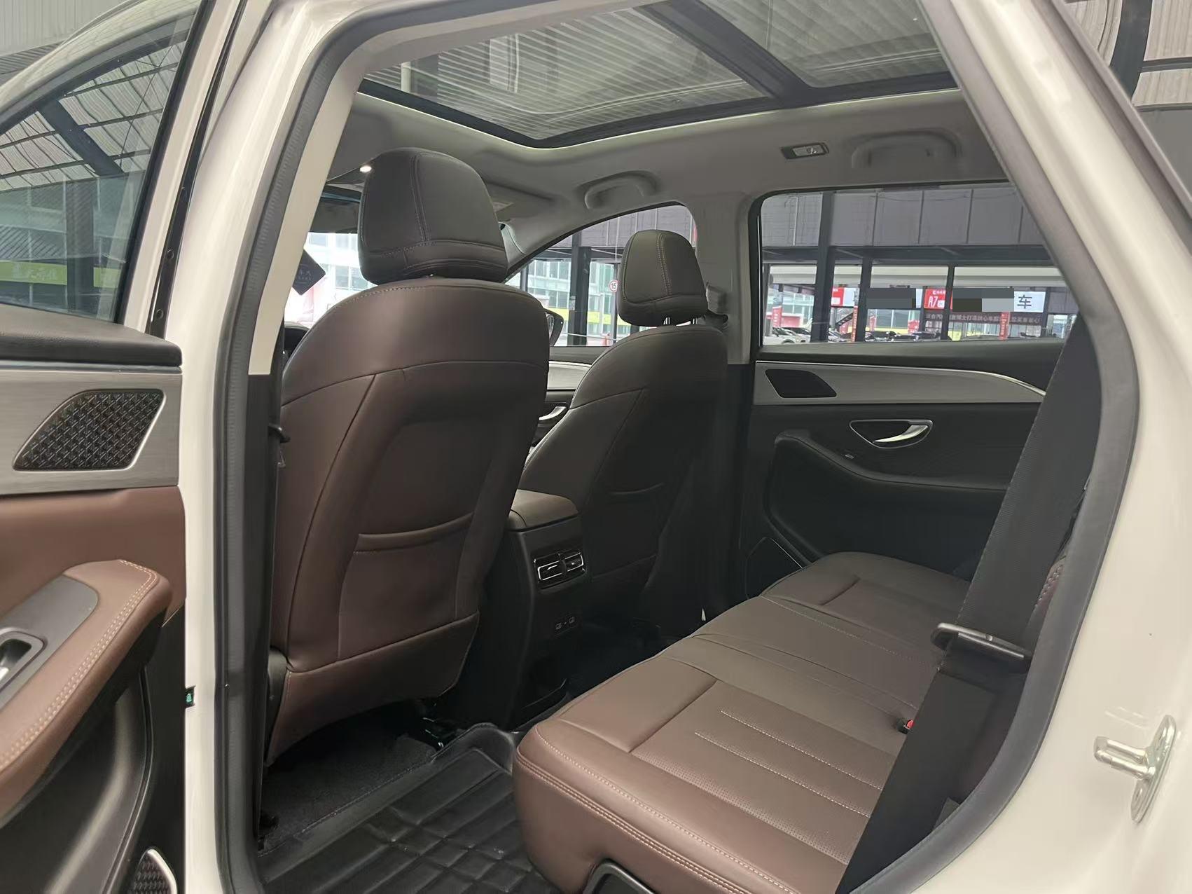 JETOUR 2023 X90 PLUS 1.6TD Flat Floor + 5 Seats