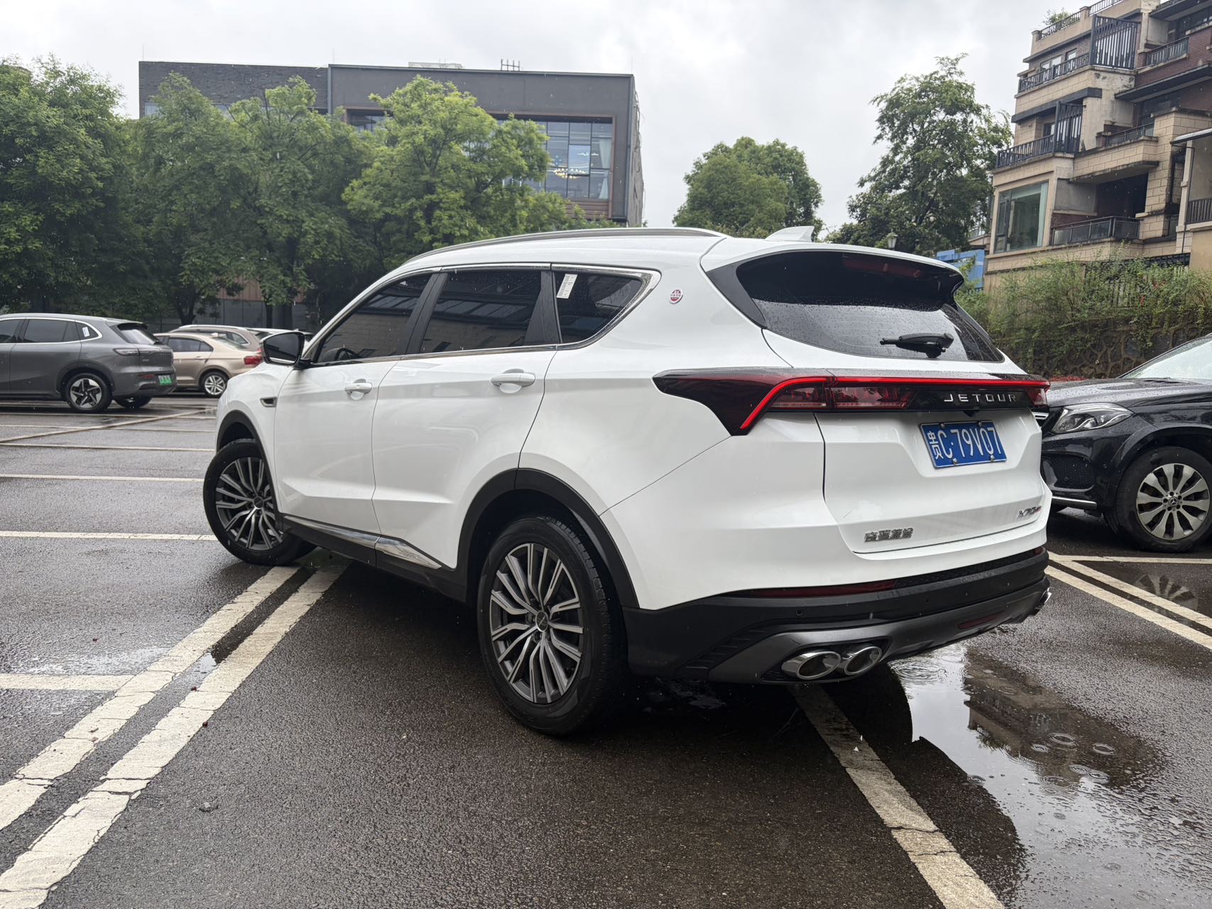 JETOUR 2023 X70 PLUS 1.5T Yongzhe PLUS 7-Seater