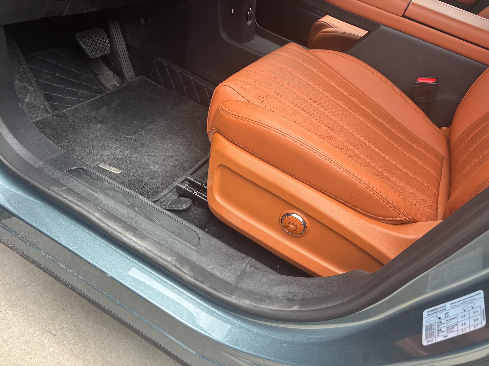 JETOUR 2025 X70L 2.0TD Flagship 7-Seater