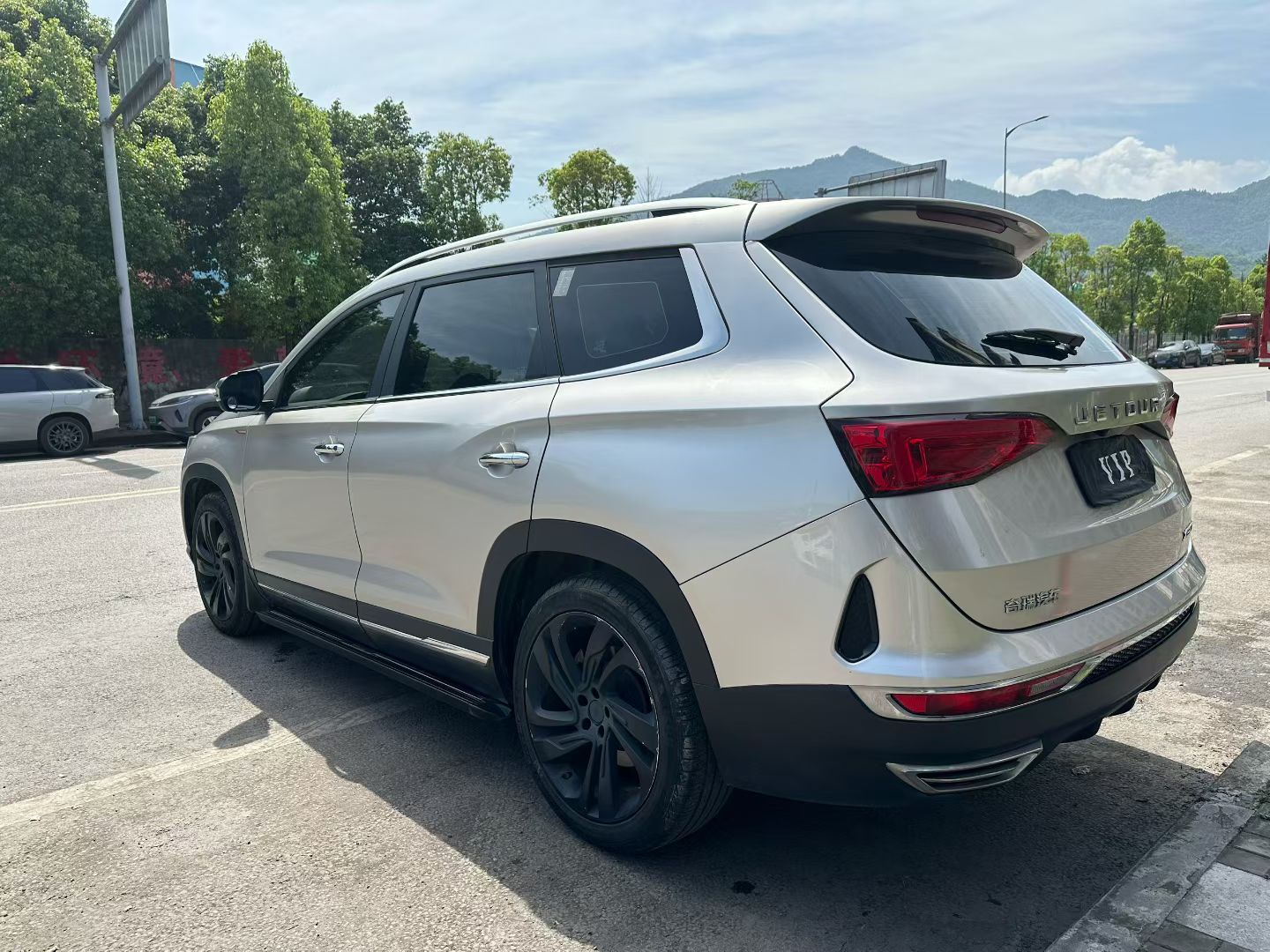 JETOUR 2019 X90 1.5T Zunxiang 7-Seater