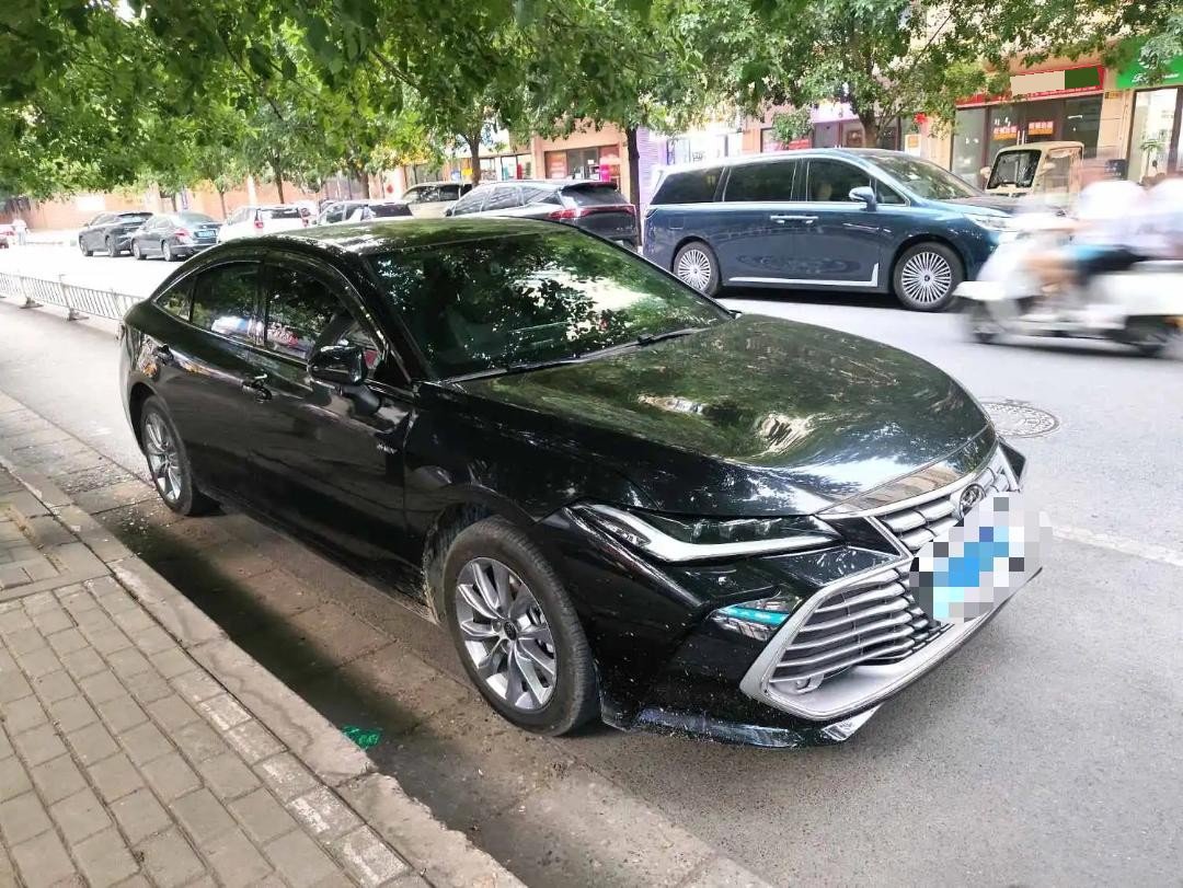 Toyota 2024 Avalon Hybrid 2.0 CVT Zhixuan Edition