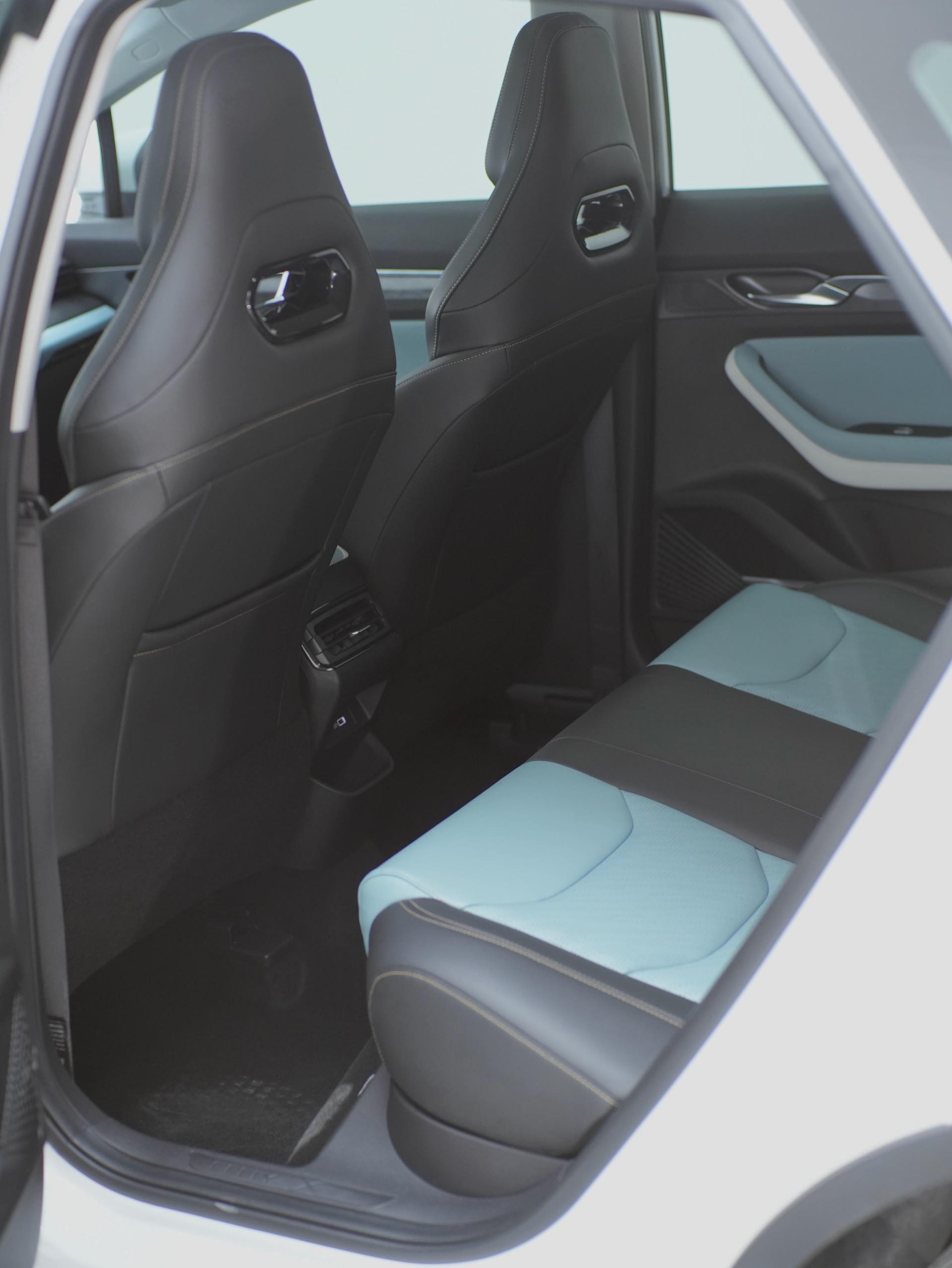 Geely 2022 Emgrand S 1.4T CVT Crossover Player Edition
