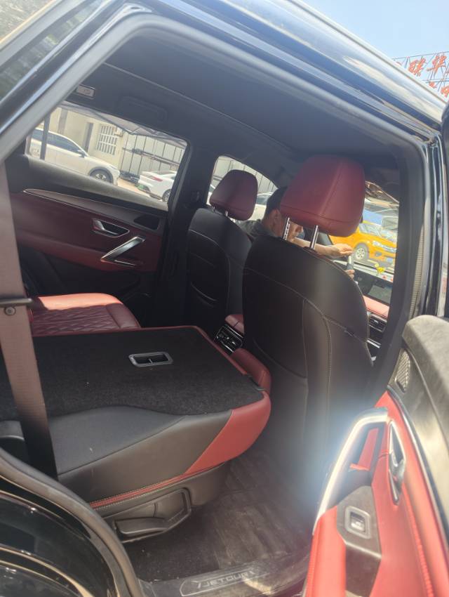 JETOUR 2025 X70 PLUS 1.5T Champion Edition MAX+ 7-Seater