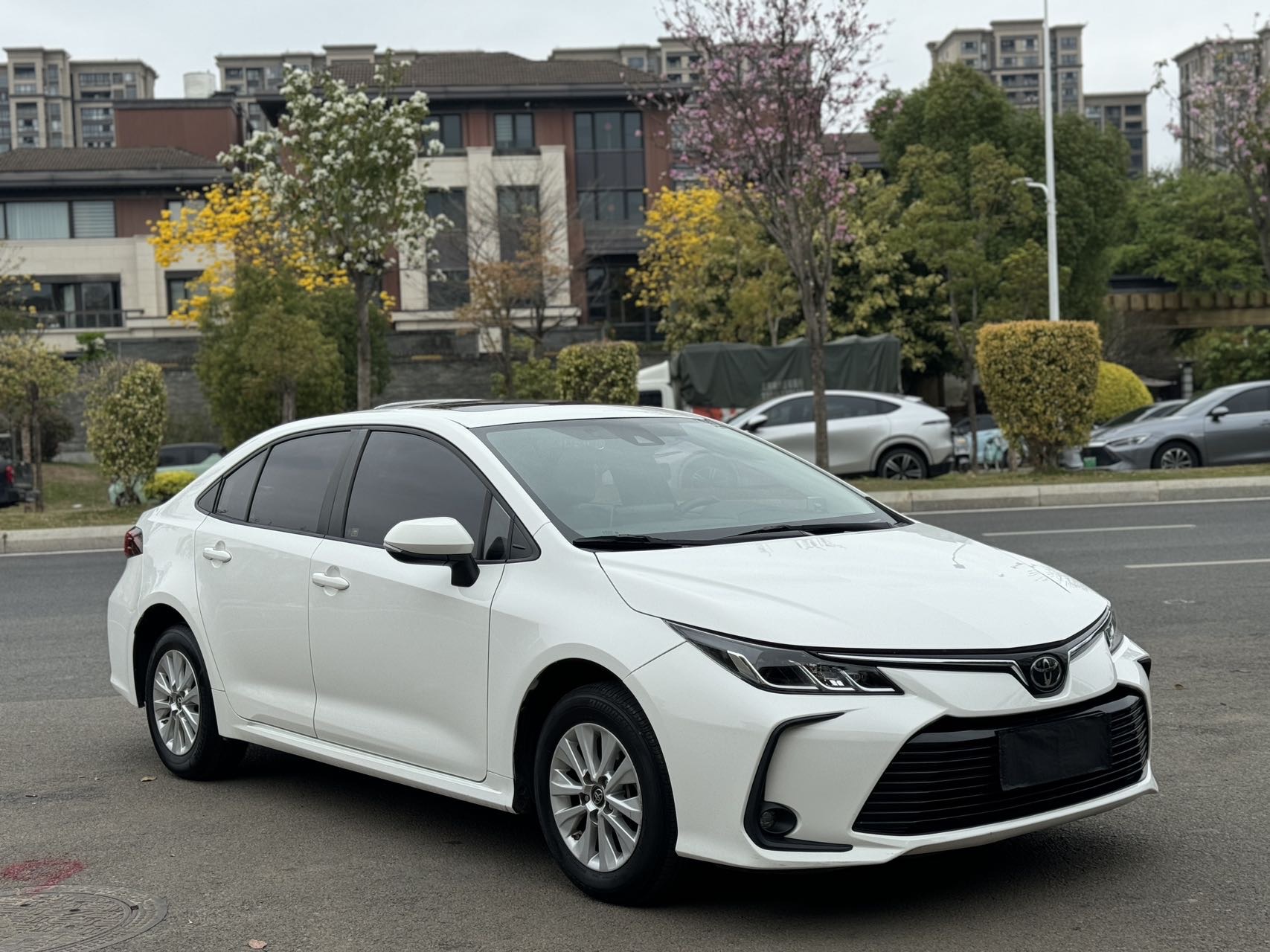丰田 2021款 卡罗拉 1.2T 无级 精英版