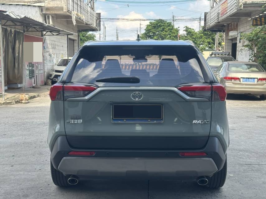 丰田 2021款 RAV4荣放 2.0 无级 两驱风尚版