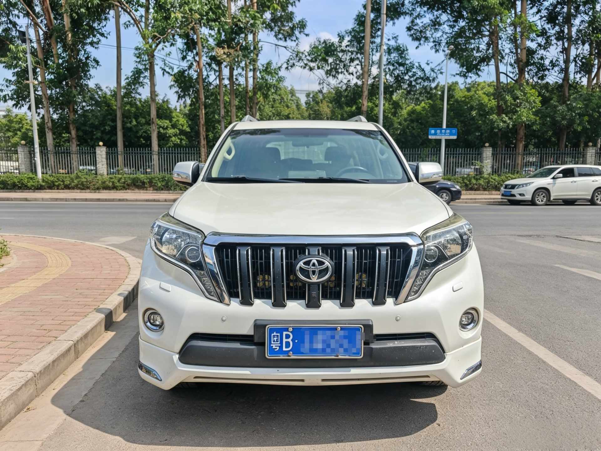 Toyota Prado (Import) 2017 Prado 2.7 EXR Middle East Version