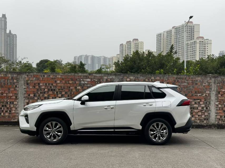 Toyota 2022 Wildlander 2.0 CVT 4WD Luxury Plus