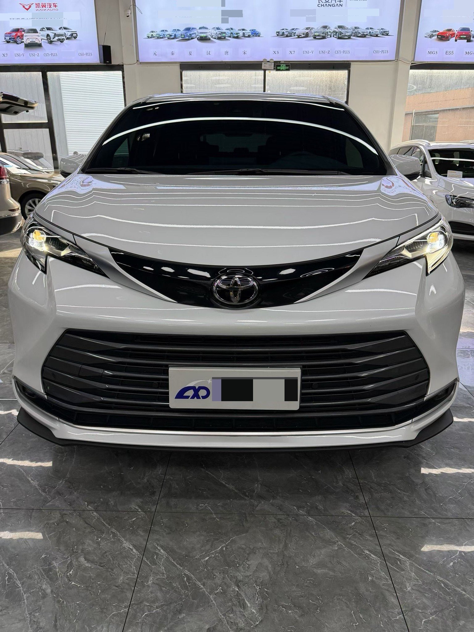 Toyota 2024 Sienna 2.5 CVT 4WD Luxury