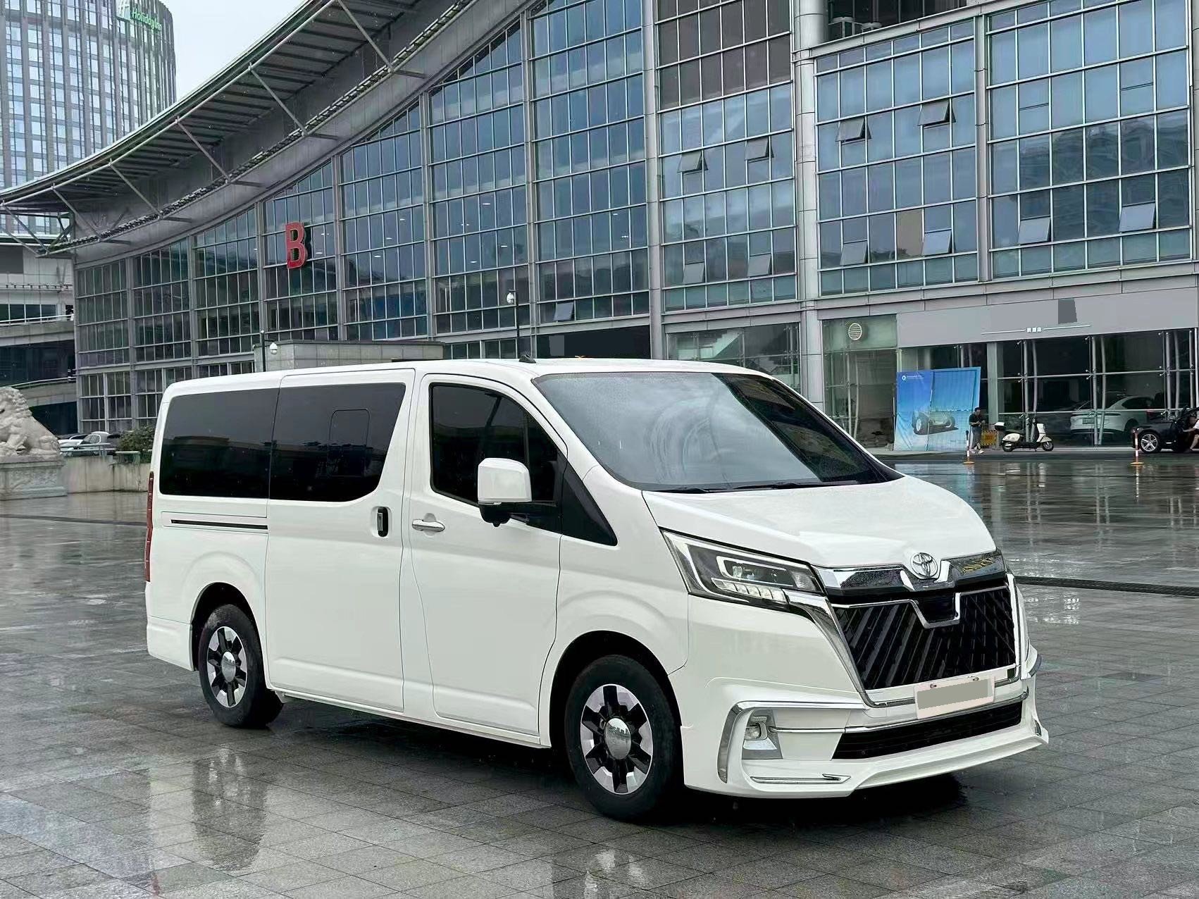 Toyota Hiace (Import) 2019 Hiace 3.5 Middle East Version