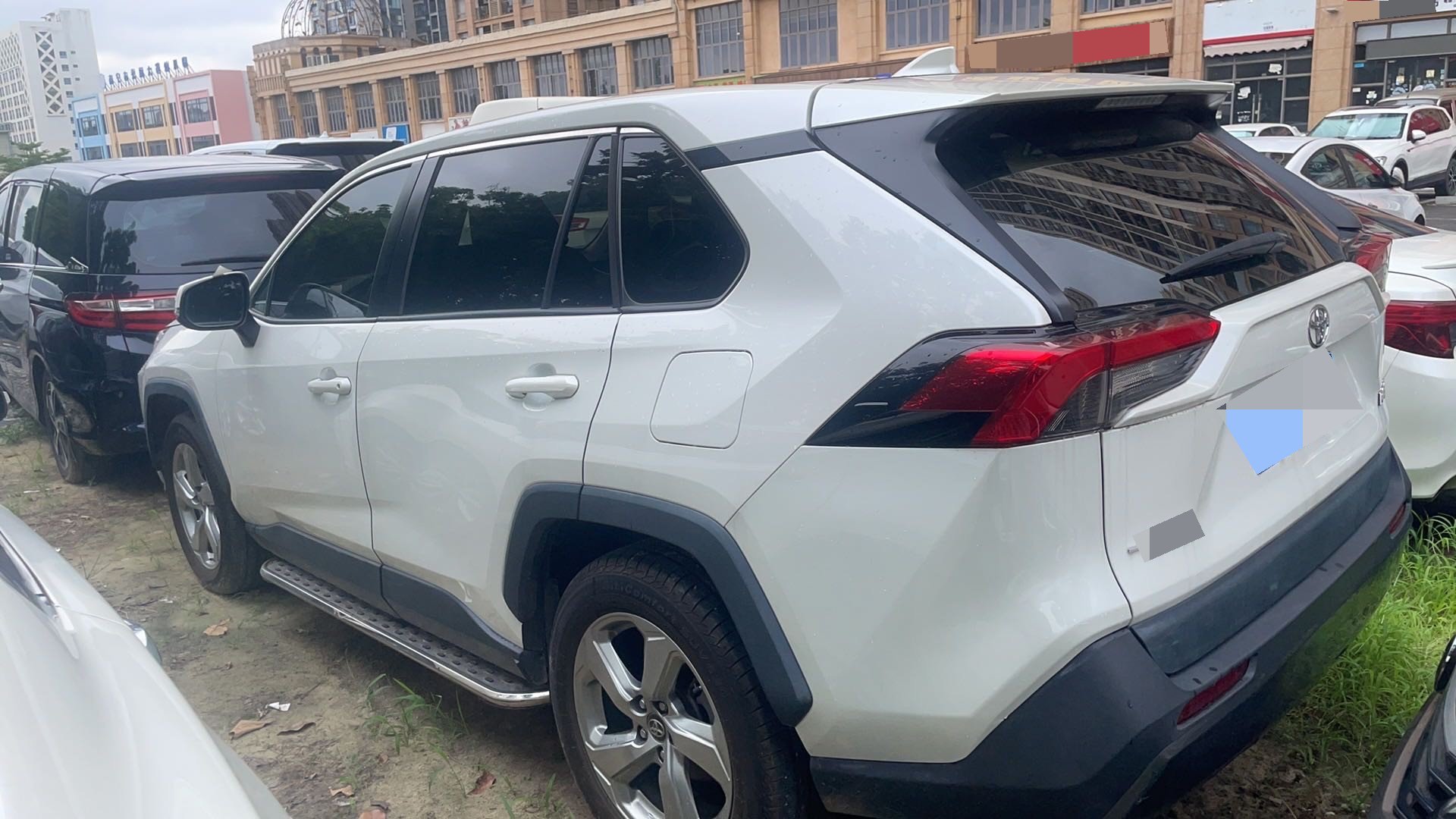 丰田 2020款 RAV4荣放 2.0 无级 两驱风尚版