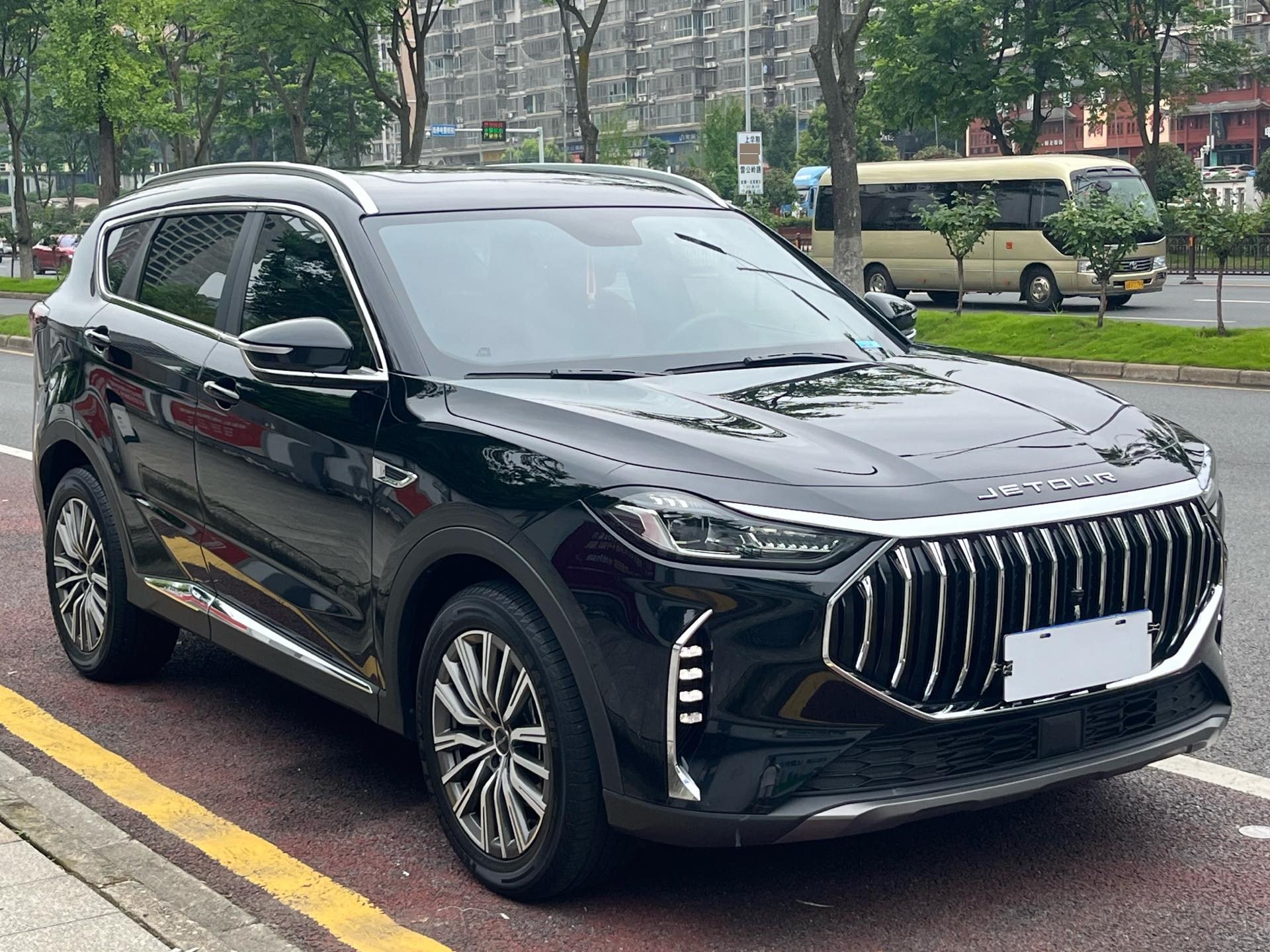 JETOUR 2023 X70 PLUS 1.6T Strong 5-Seater