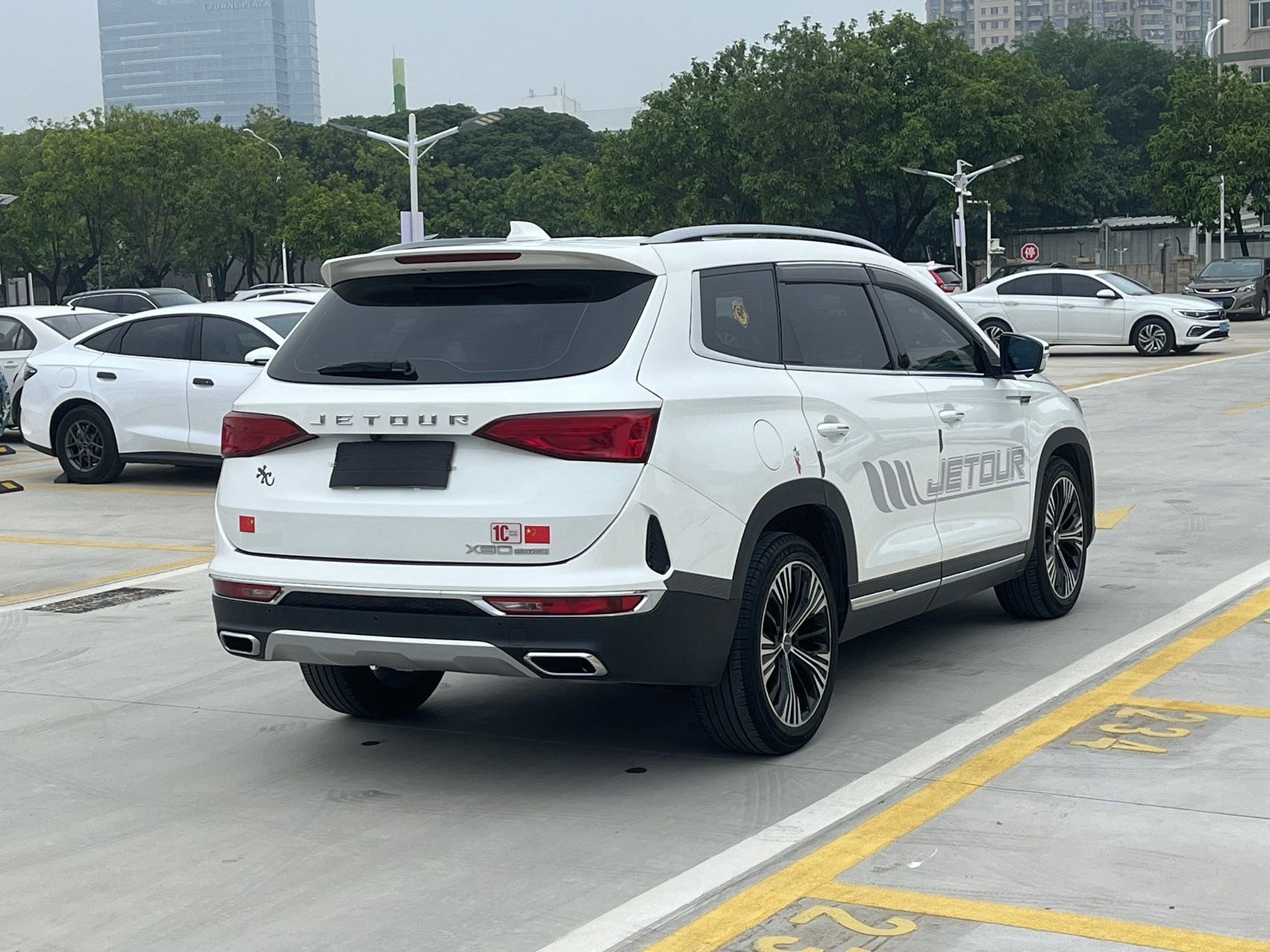 JETOUR 2021 X90 1.6T Yingzun Edition 7-Seater