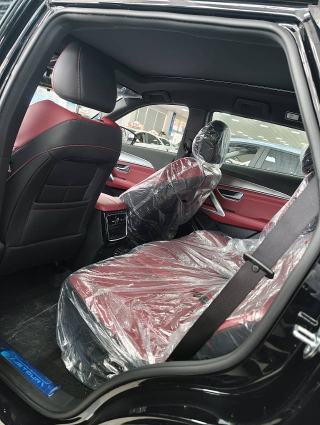 JETOUR 2023 X70 PLUS 1.5T CVT Ziqiang MAX 7-Seater