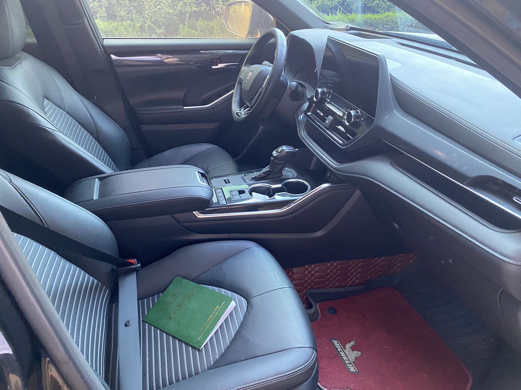 Toyota 2021 Crown Kluger 2.5 CVT 4WD Luxury