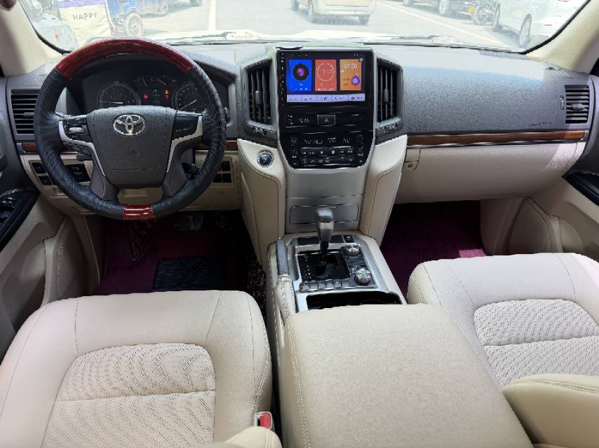 Toyota Land Cruiser (Import) 2015 Land Cruiser 4.6 4600 Middle East Limited Edition