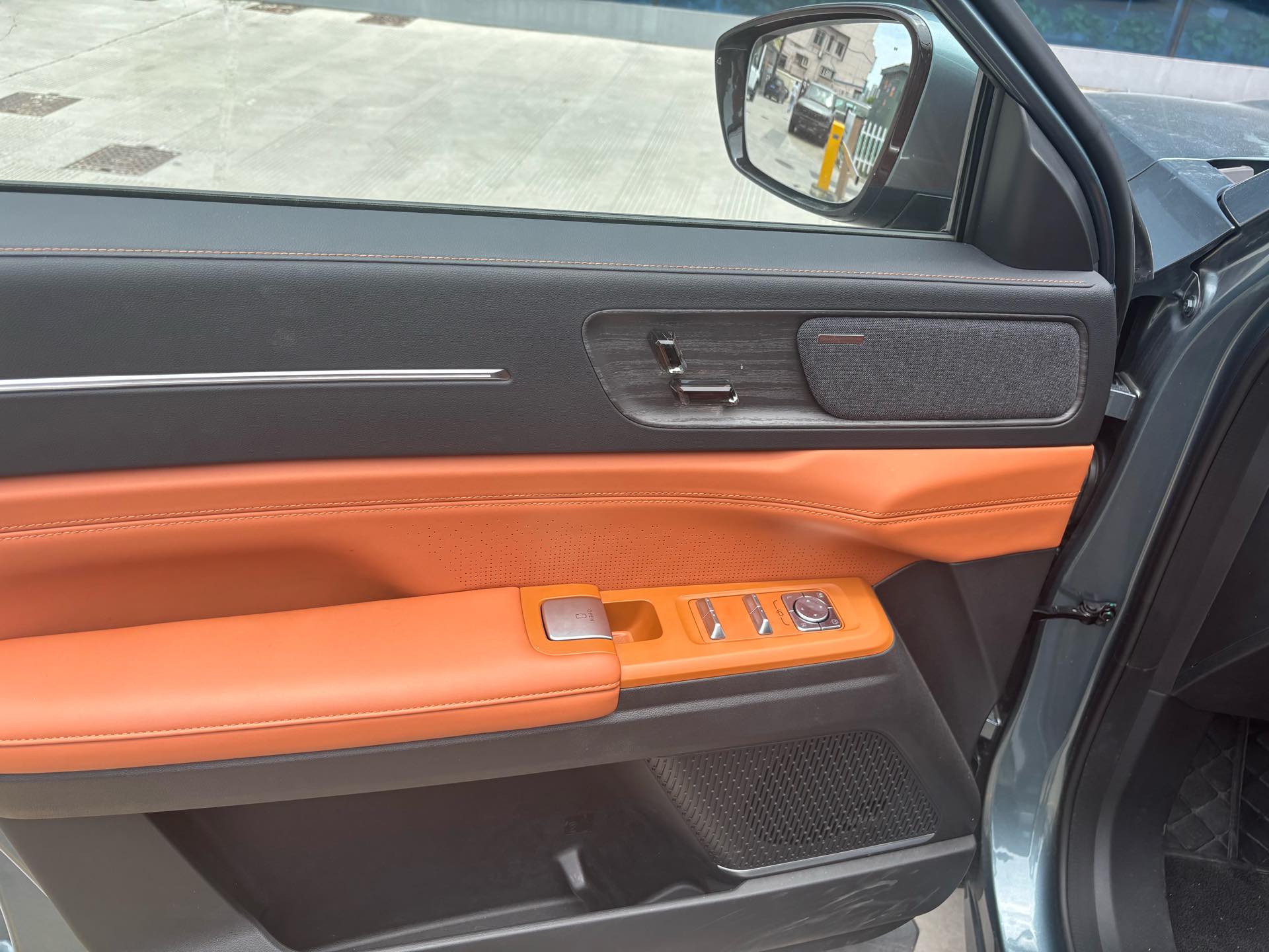 JETOUR 2025 X70L 2.0TD Flagship 7-Seater