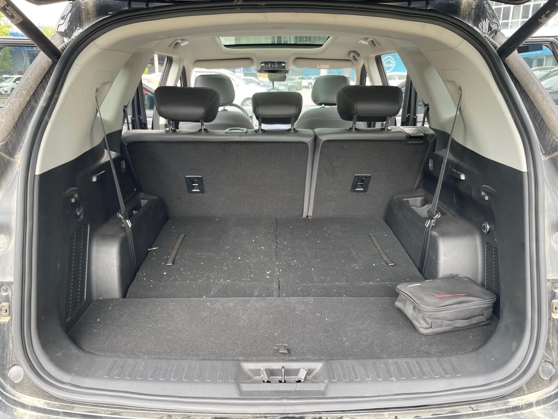 JETOUR 2023 Shanhai L9 1.5TD Pro 7-Seater