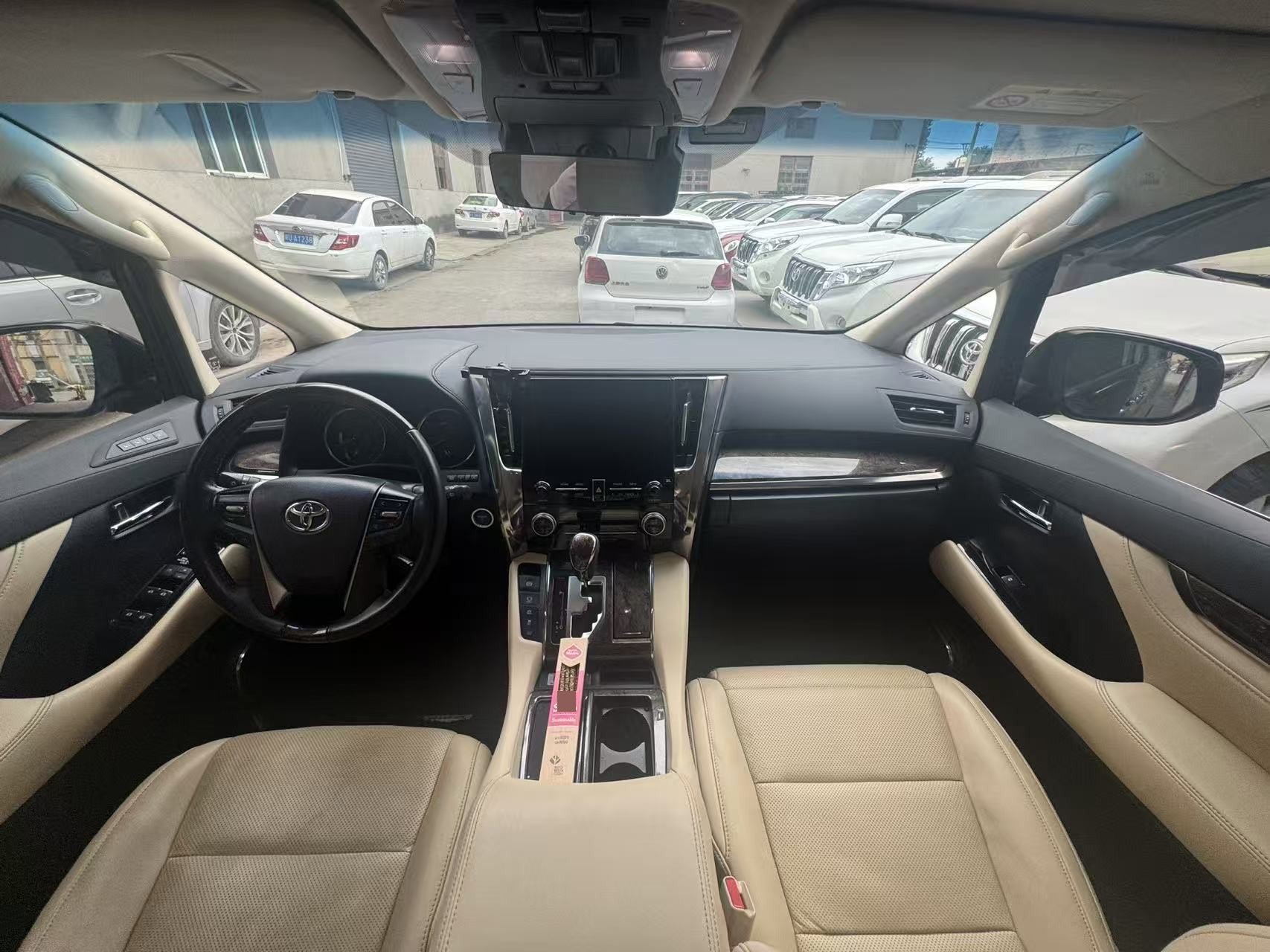 Toyota Vellfire (Import) 2021 Crown Vellfire 2.5 CVT Crown HV Premium