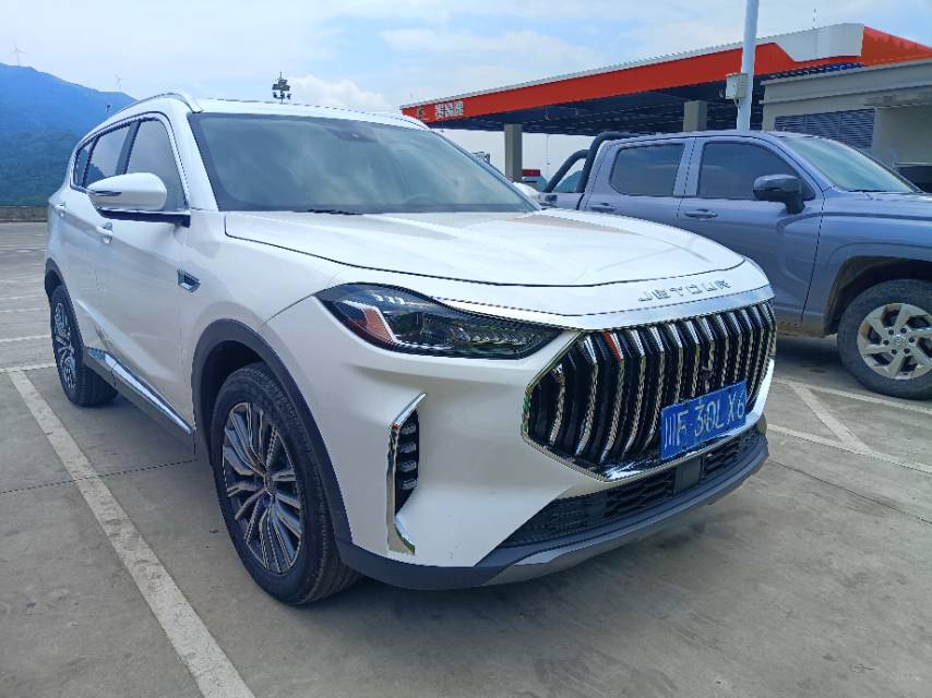 JETOUR 2025 X70 PLUS 1.5T Champion Edition PRO 5-Seater
