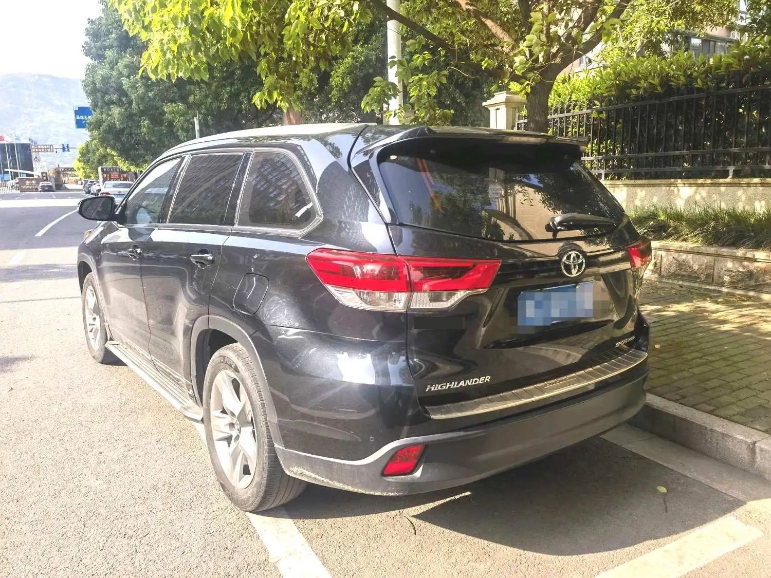 Toyota 2019 Highlander 2.0T 4WD Premium 7-Seater