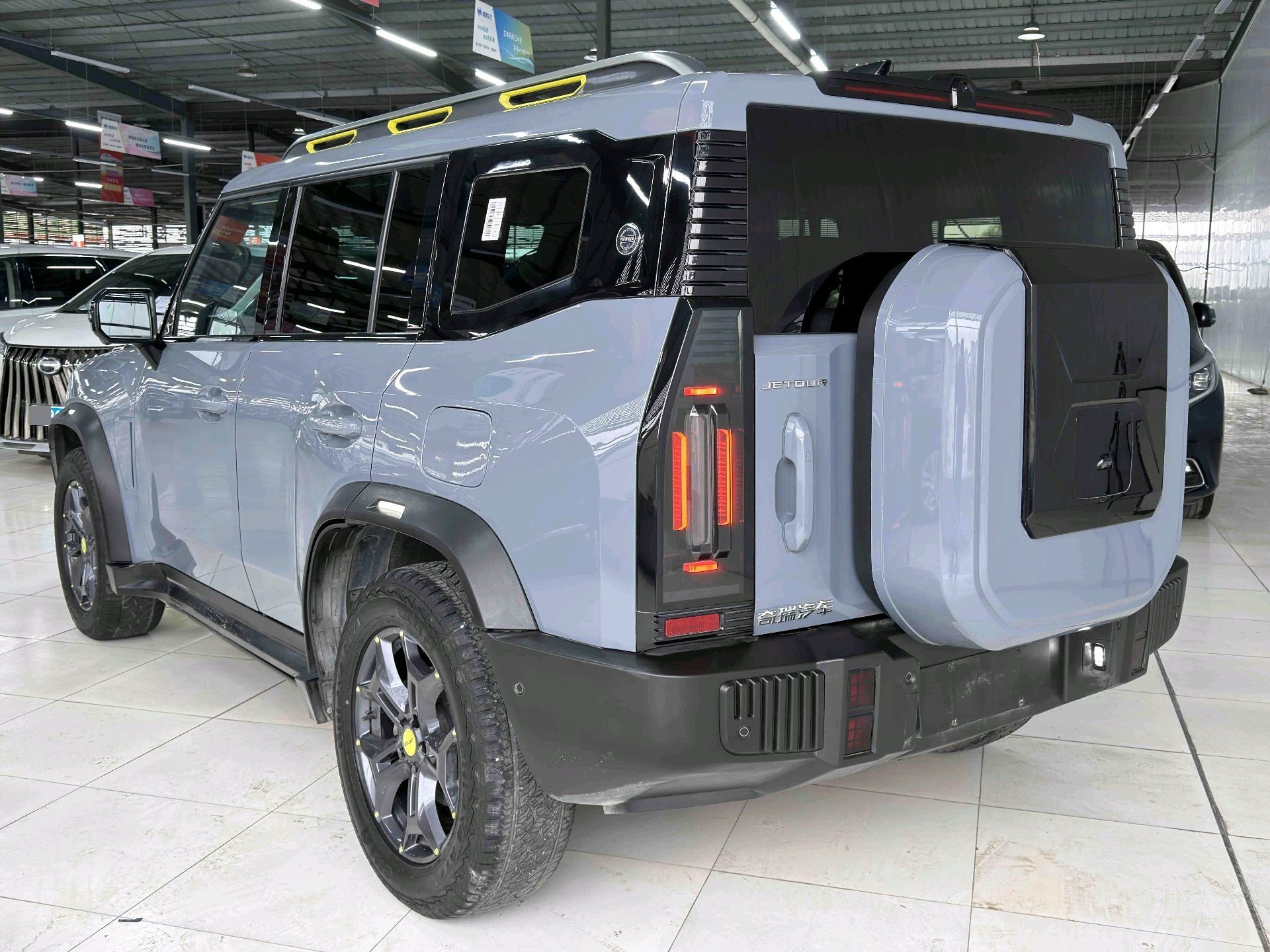 JETOUR 2023 Traveler 2.0T 4WD Cross PRO+